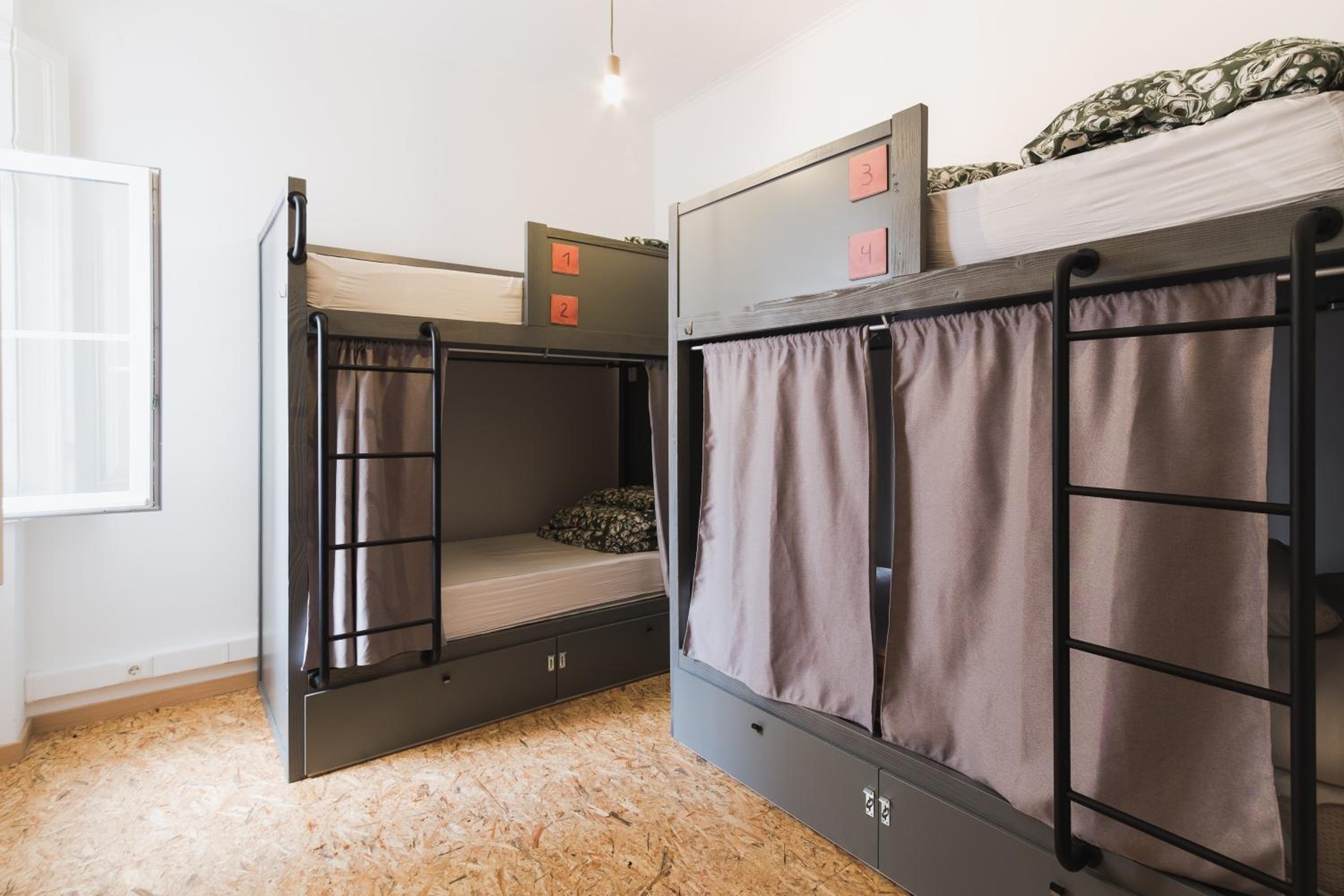 Bed in 4-Bed Dormitory Room photo 1