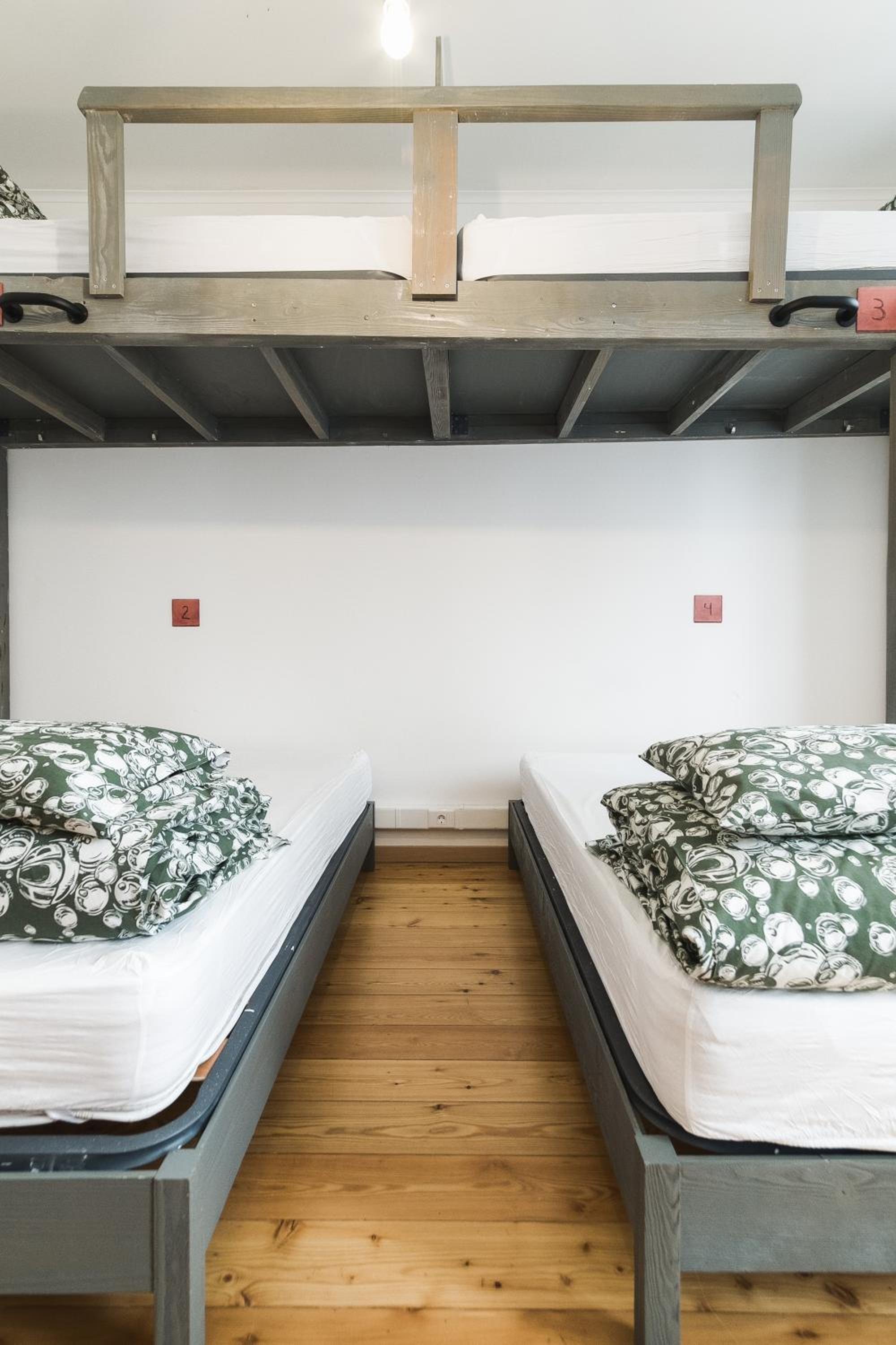 Bed in 4 Bed Mixed Dorm Ensuite photo 1