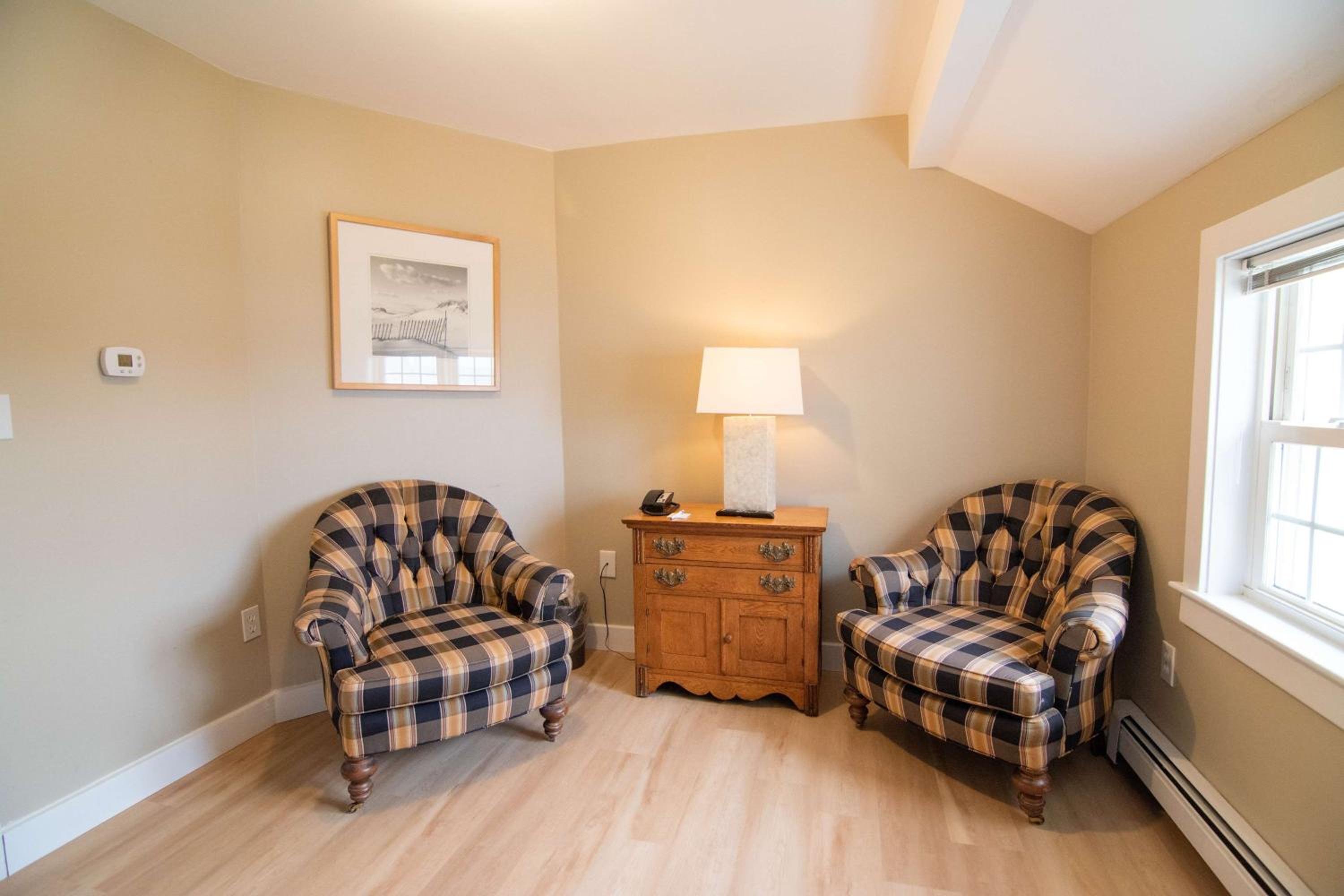 Deluxe Oceanview Queen Mini Suite