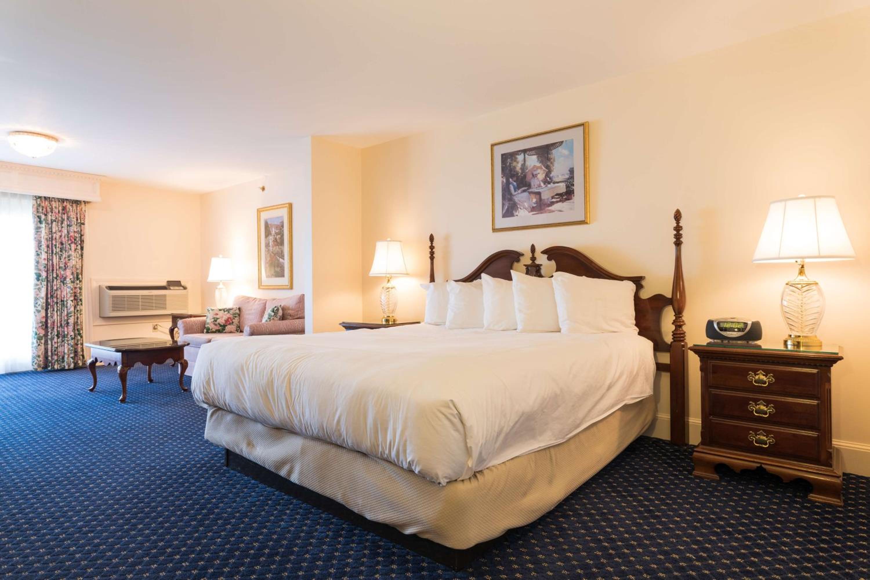 King suite style Mizzentop 3rd Floor