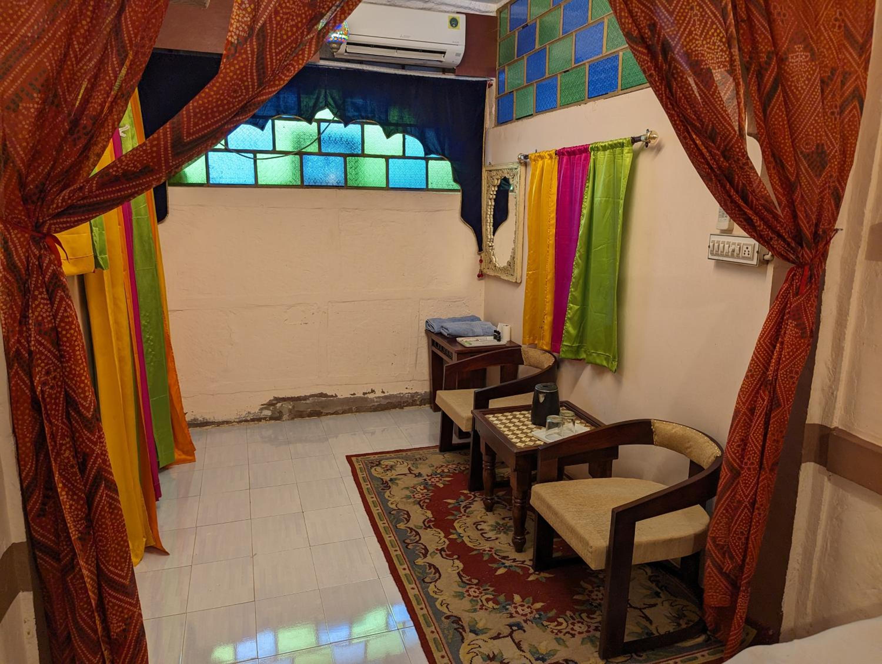 Budget Double Room - Photo 14