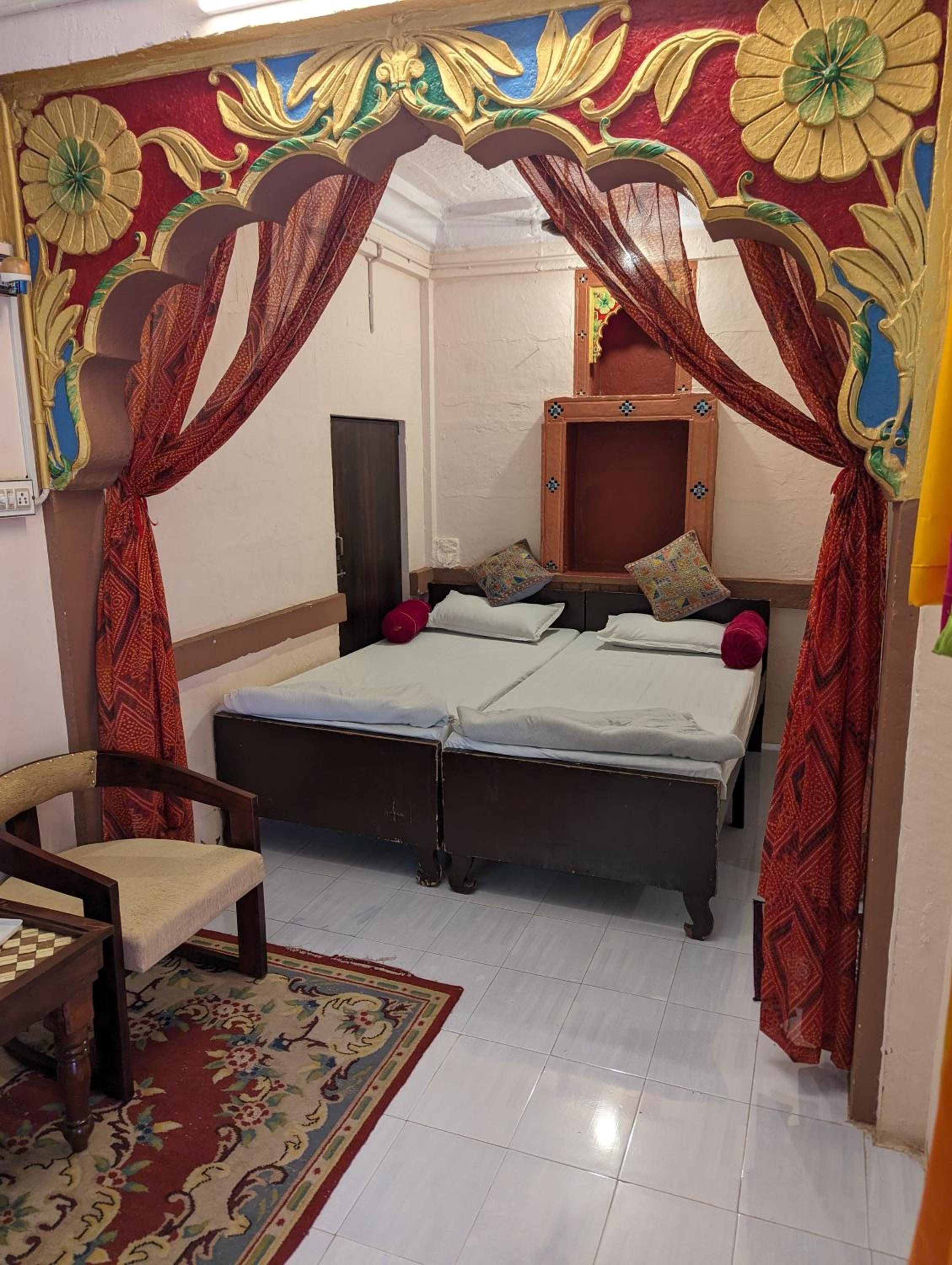 Budget Double Room - Photo 16