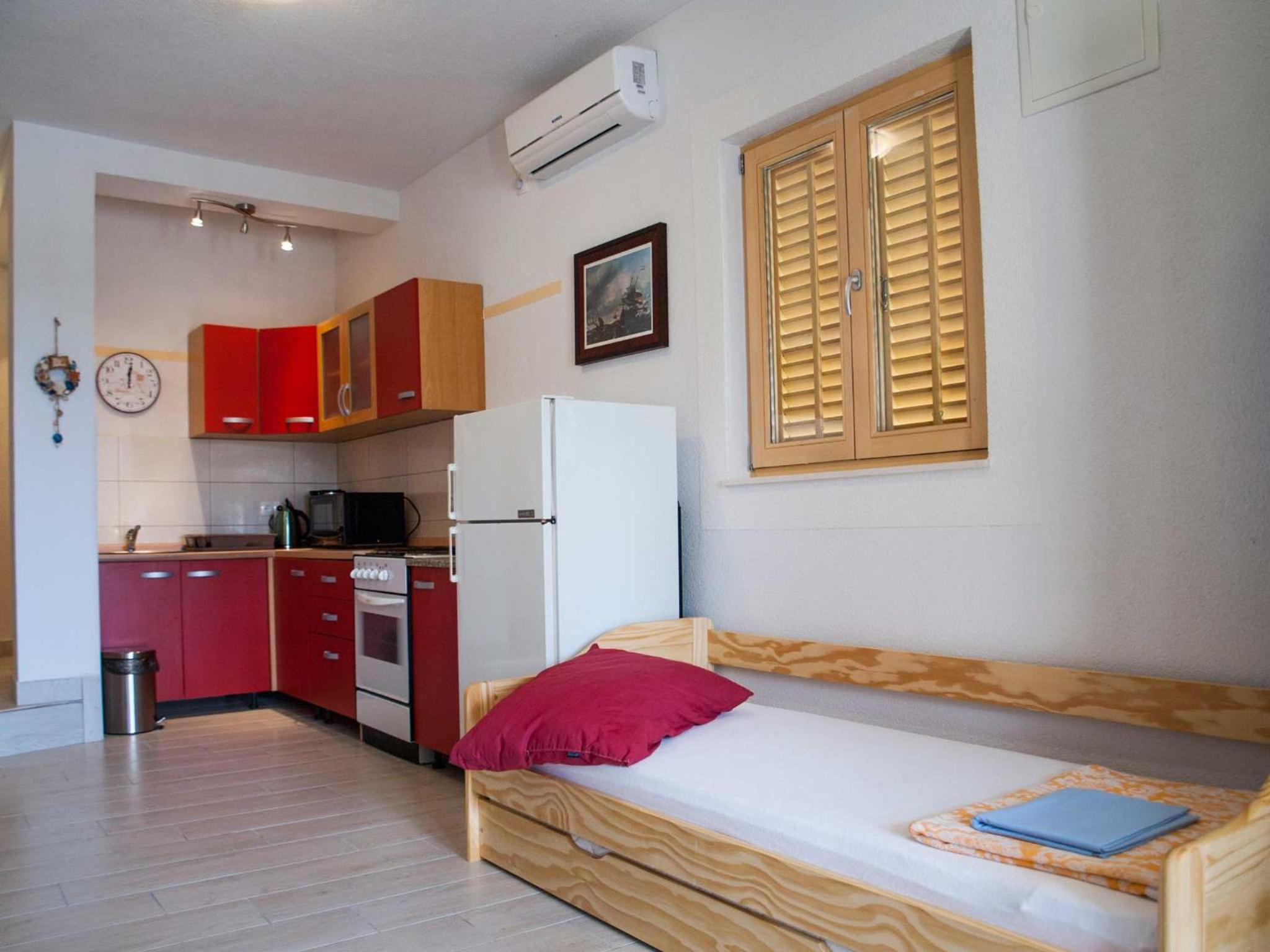 Three-Bedroom Apartment with Terrace and Sea View ( 5+1)