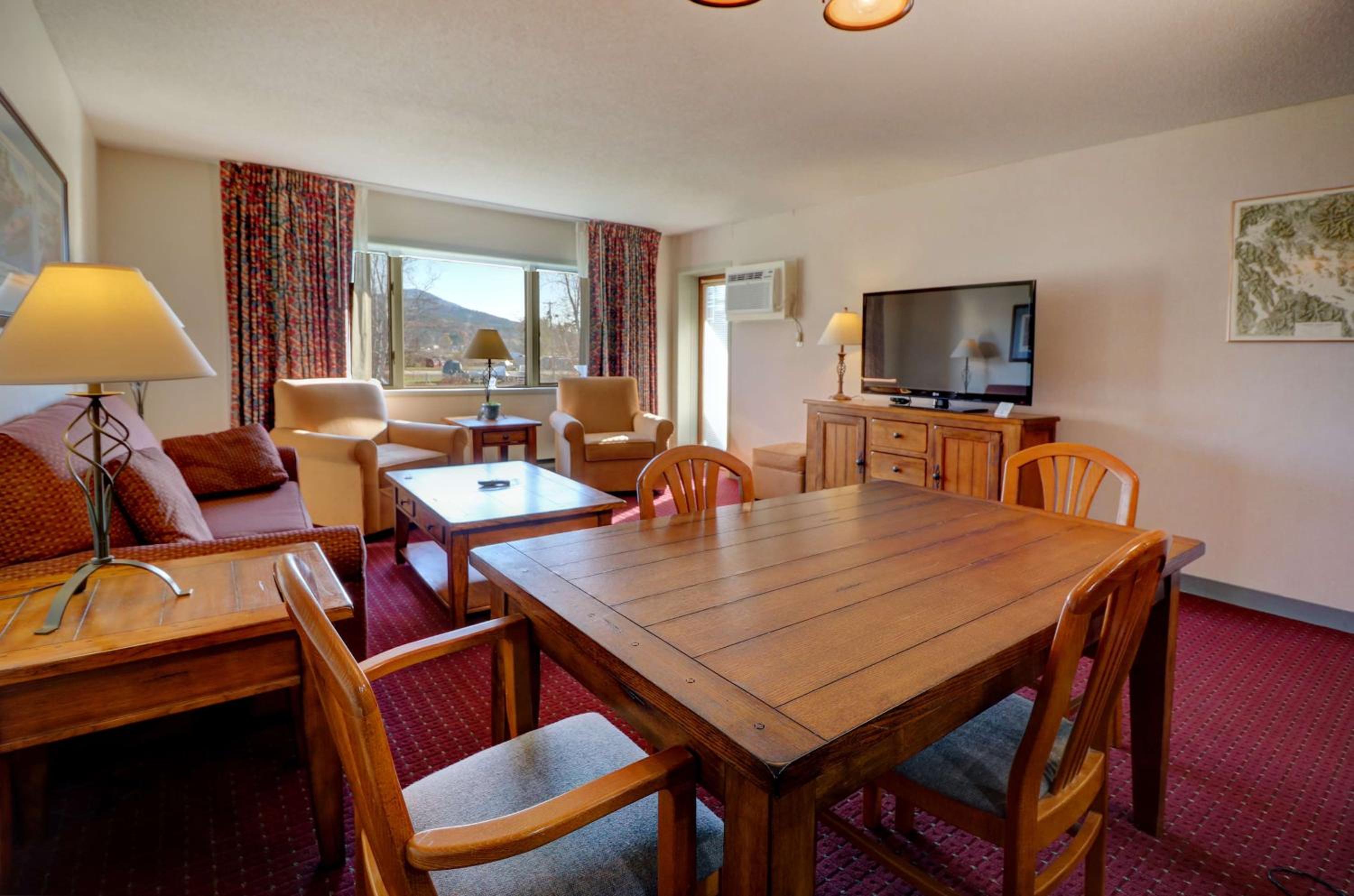 Suite With Mountain View