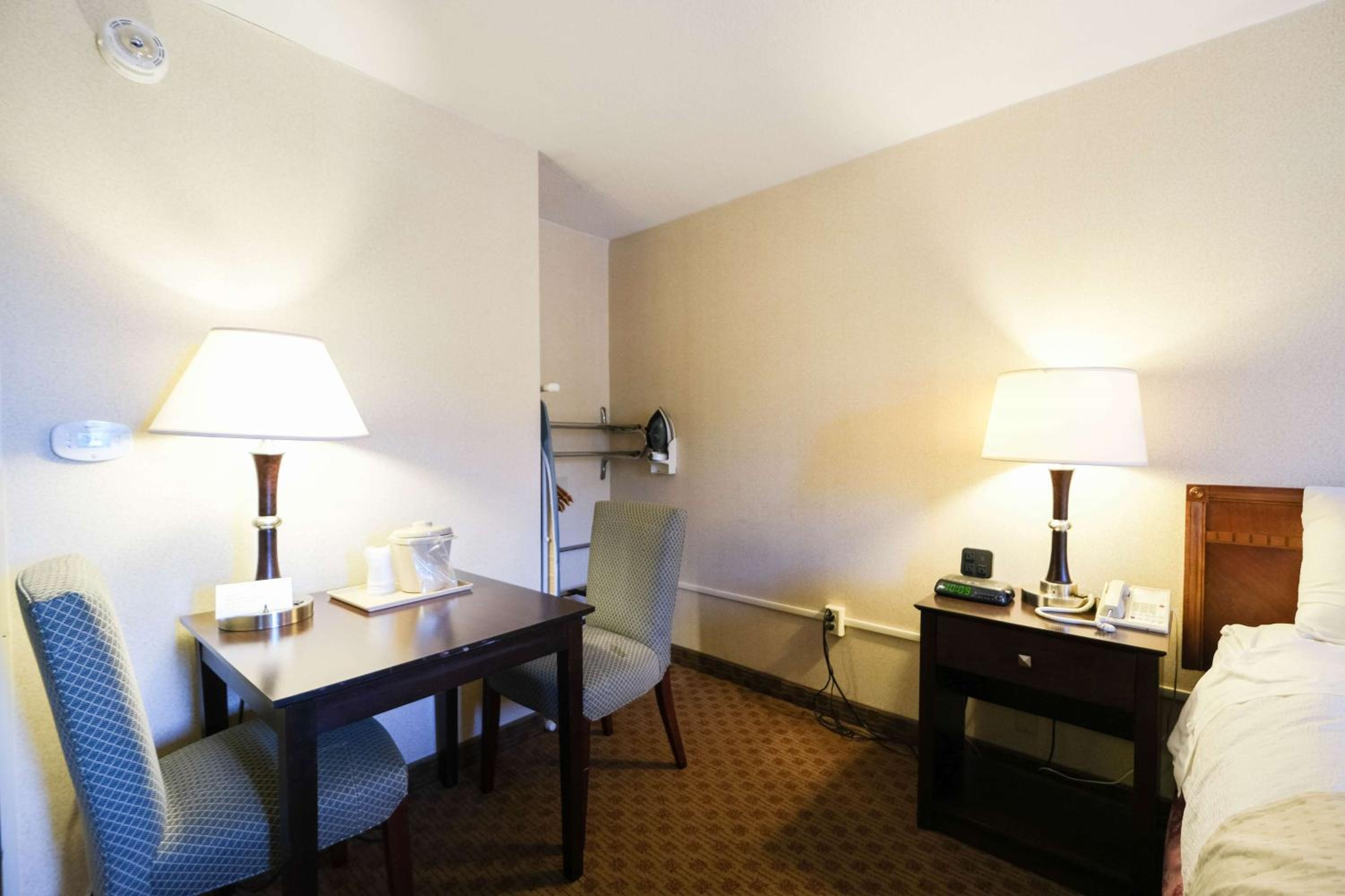 King Room - Disability Access - Photo 4