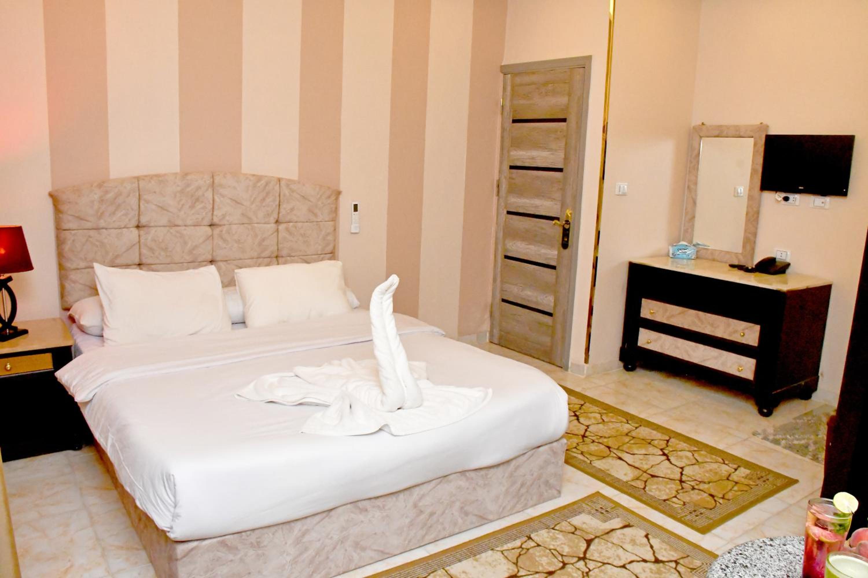 Deluxe King Room