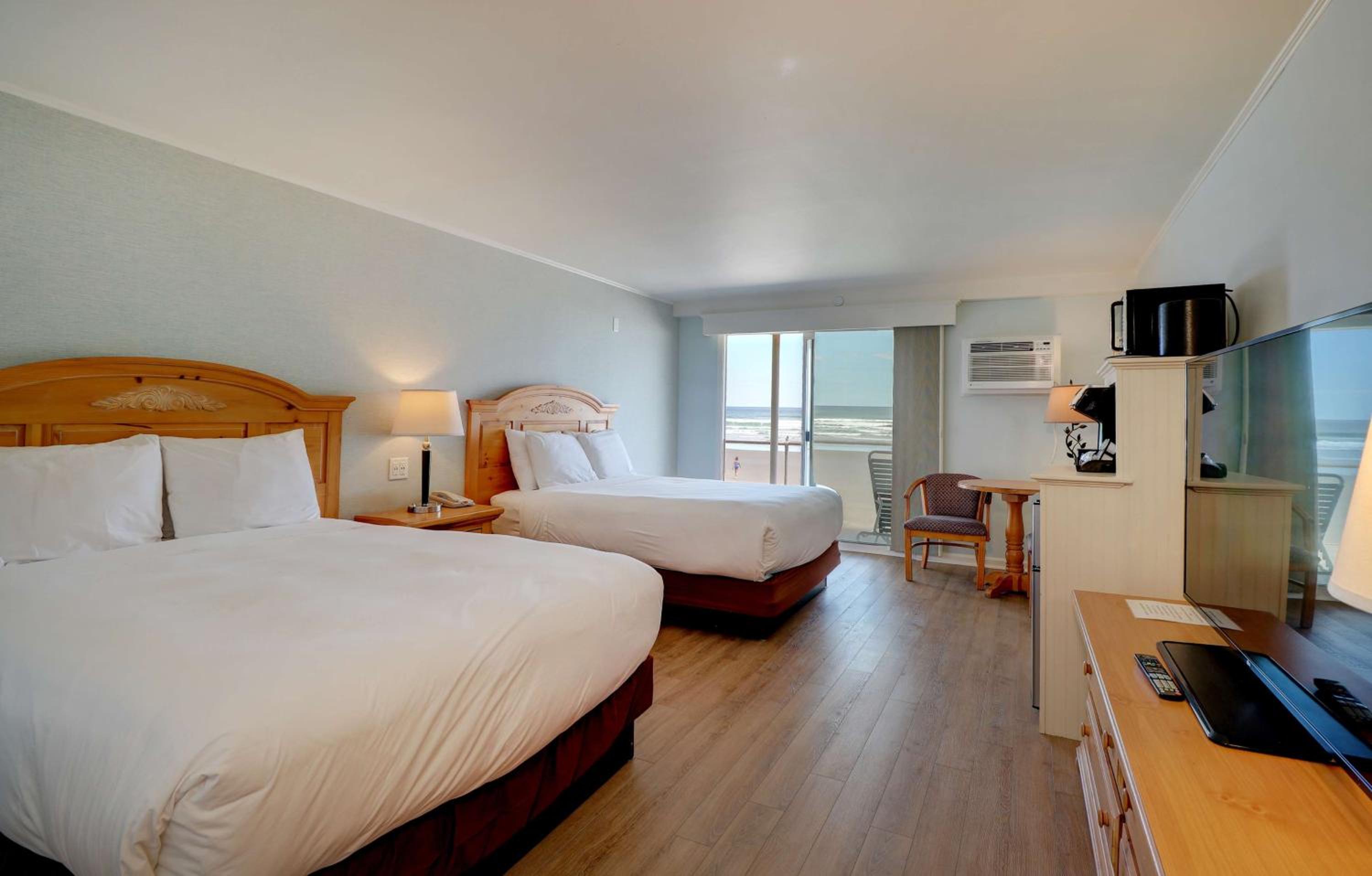 Sundowner Two Queens Room Ocean Front photo 1
