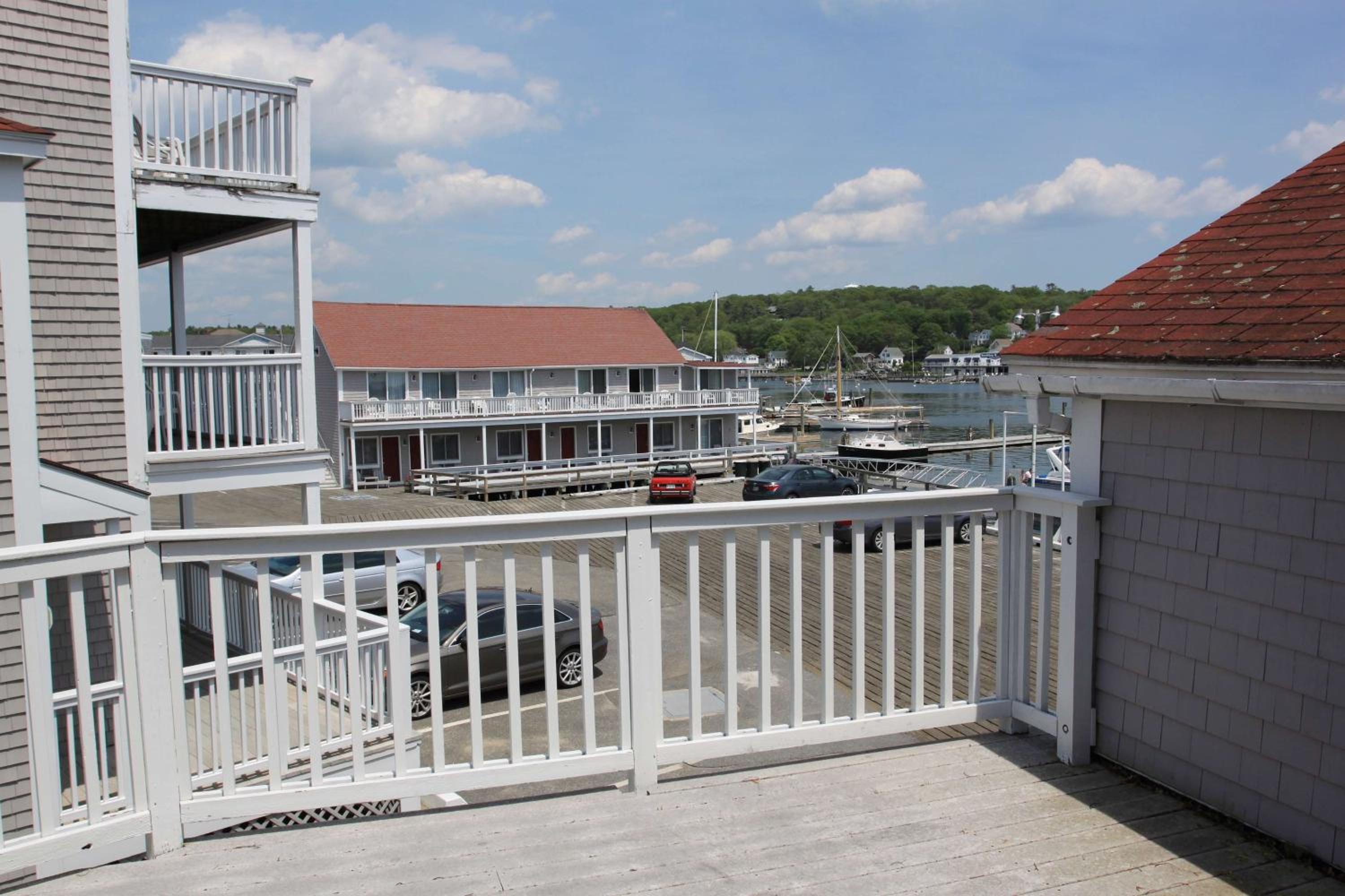 Two Queens Marina Side Inner View
