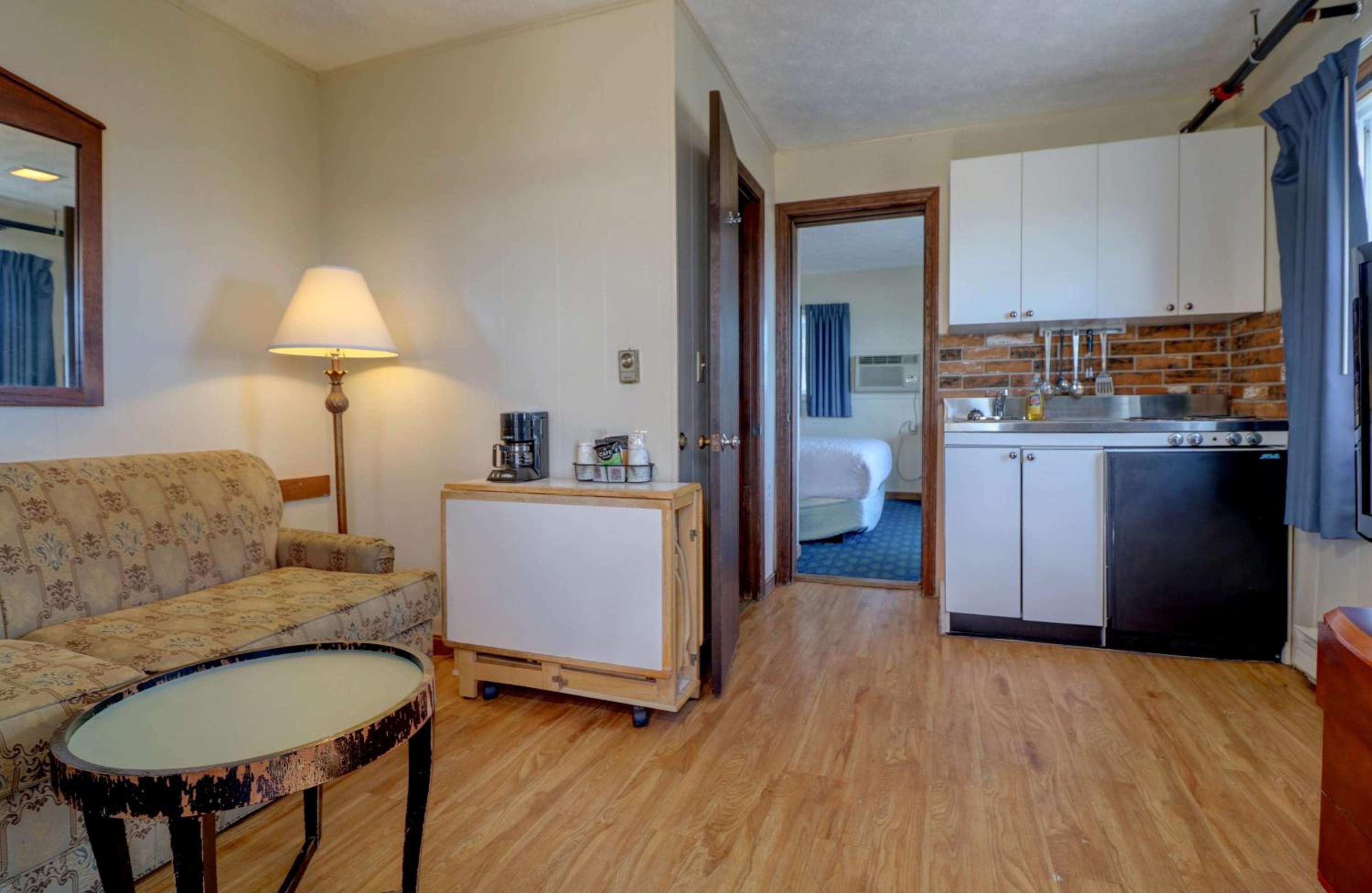 Deluxe Oceanfront King photo 3