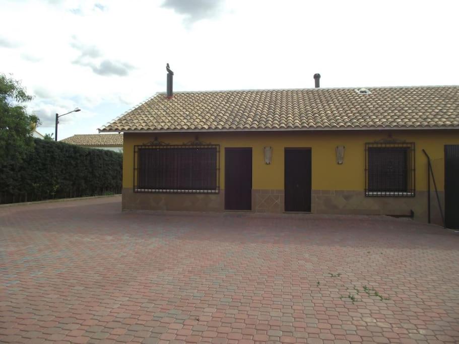 Three-Bedroom House photo 2