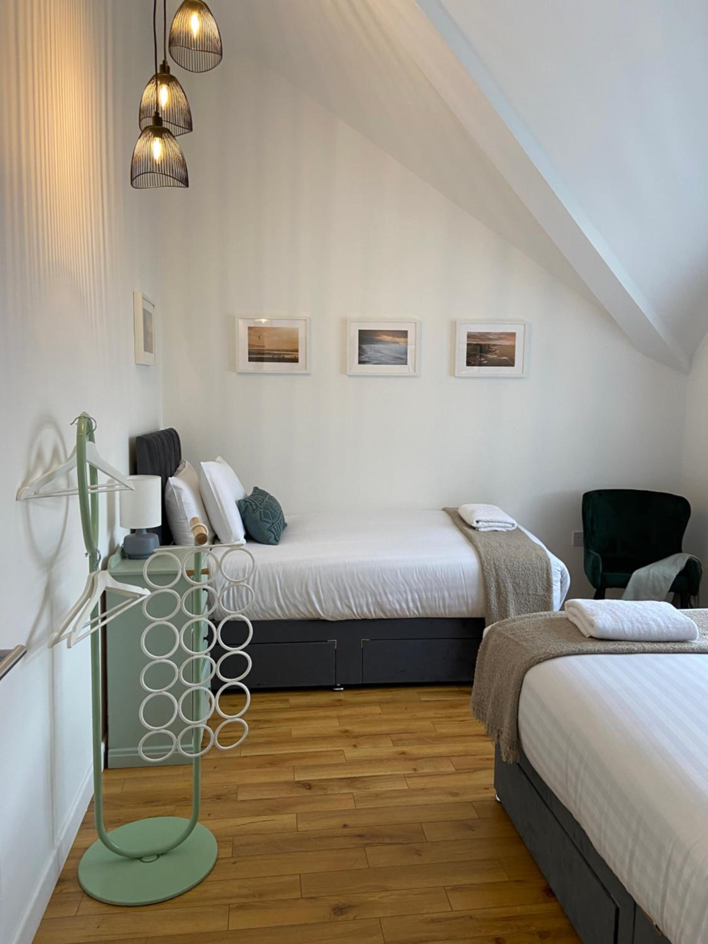 One-Bedroom Apartment photo 1