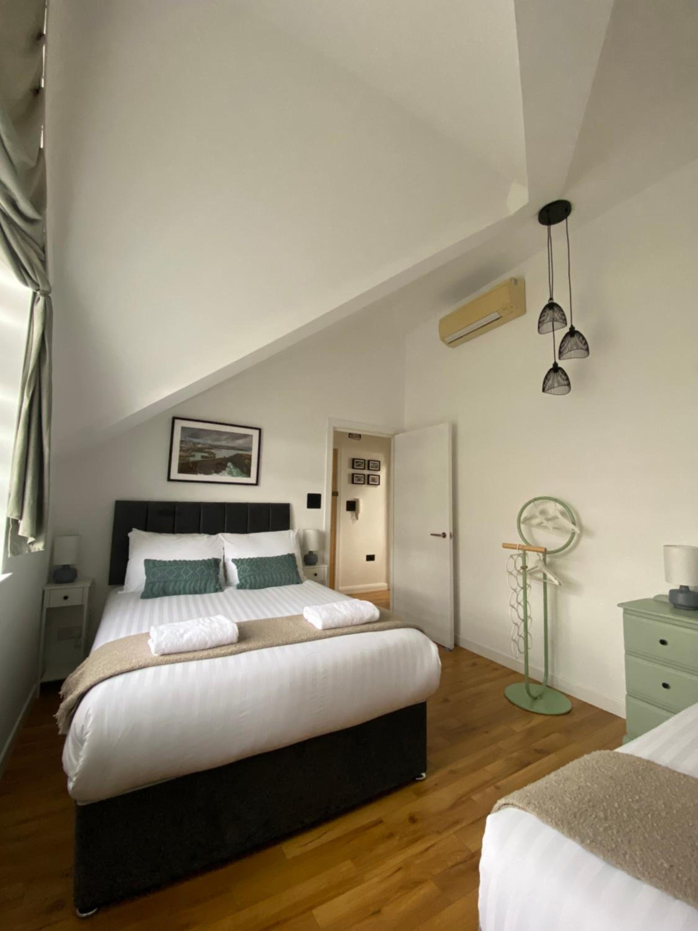 One-Bedroom Apartment photo 3