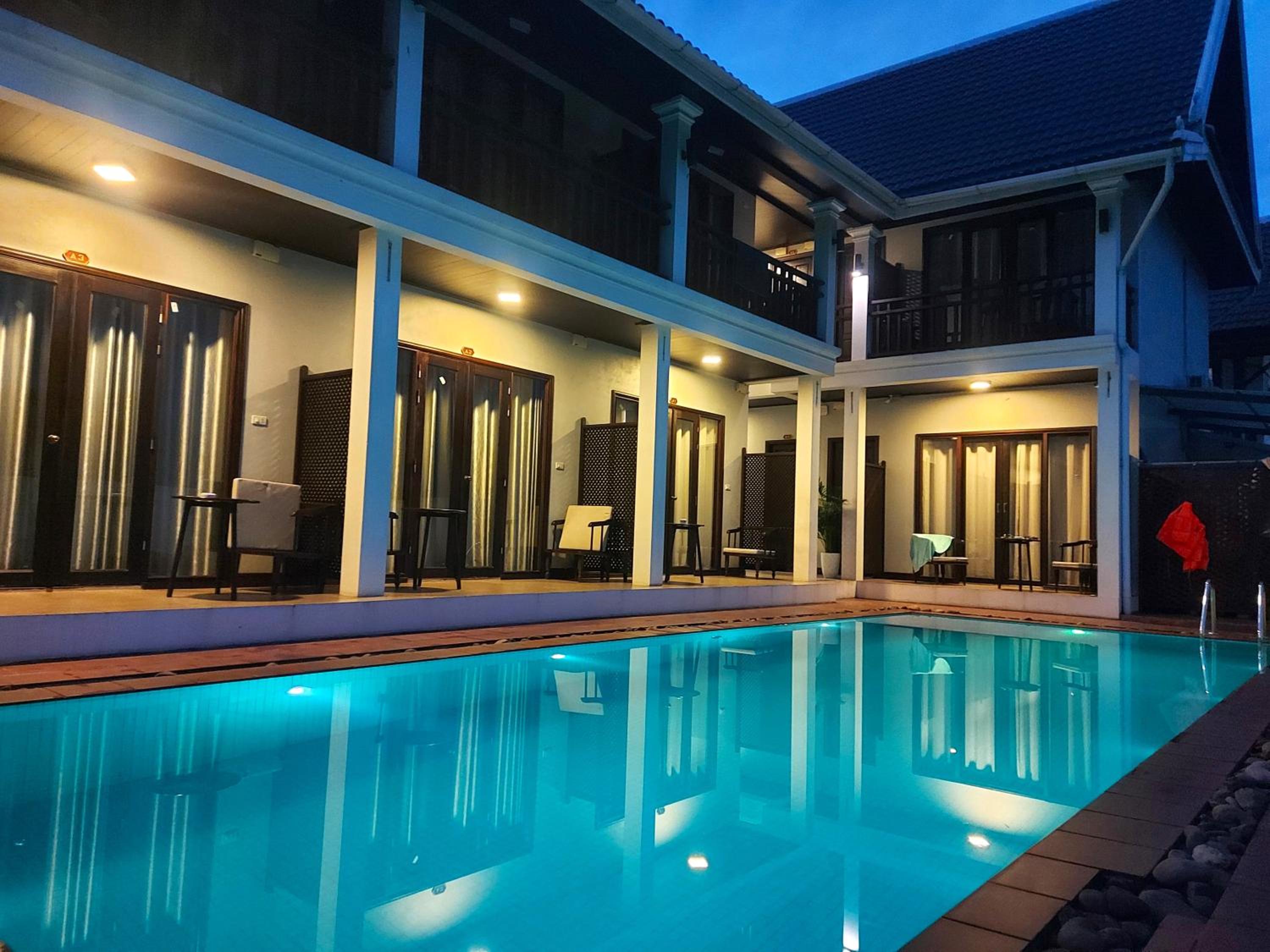 Double Room with Pool View photo 3
