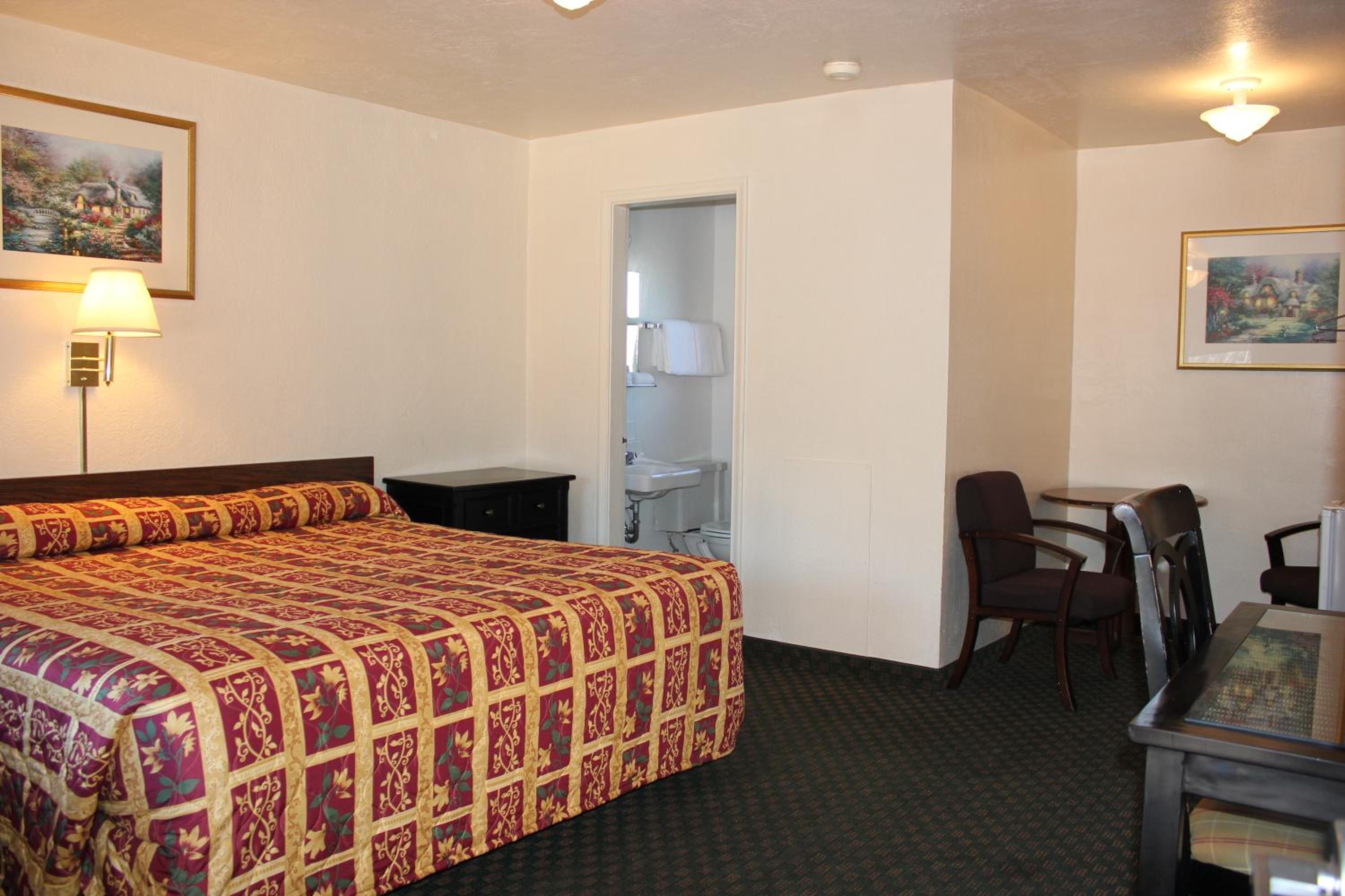 Deluxe Single Room photo 3