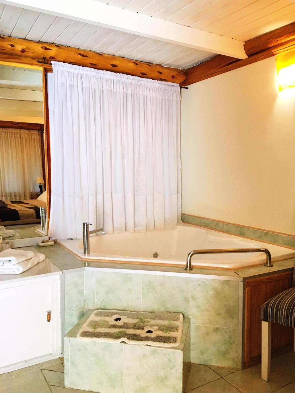King Room with Spa Bath photo 3