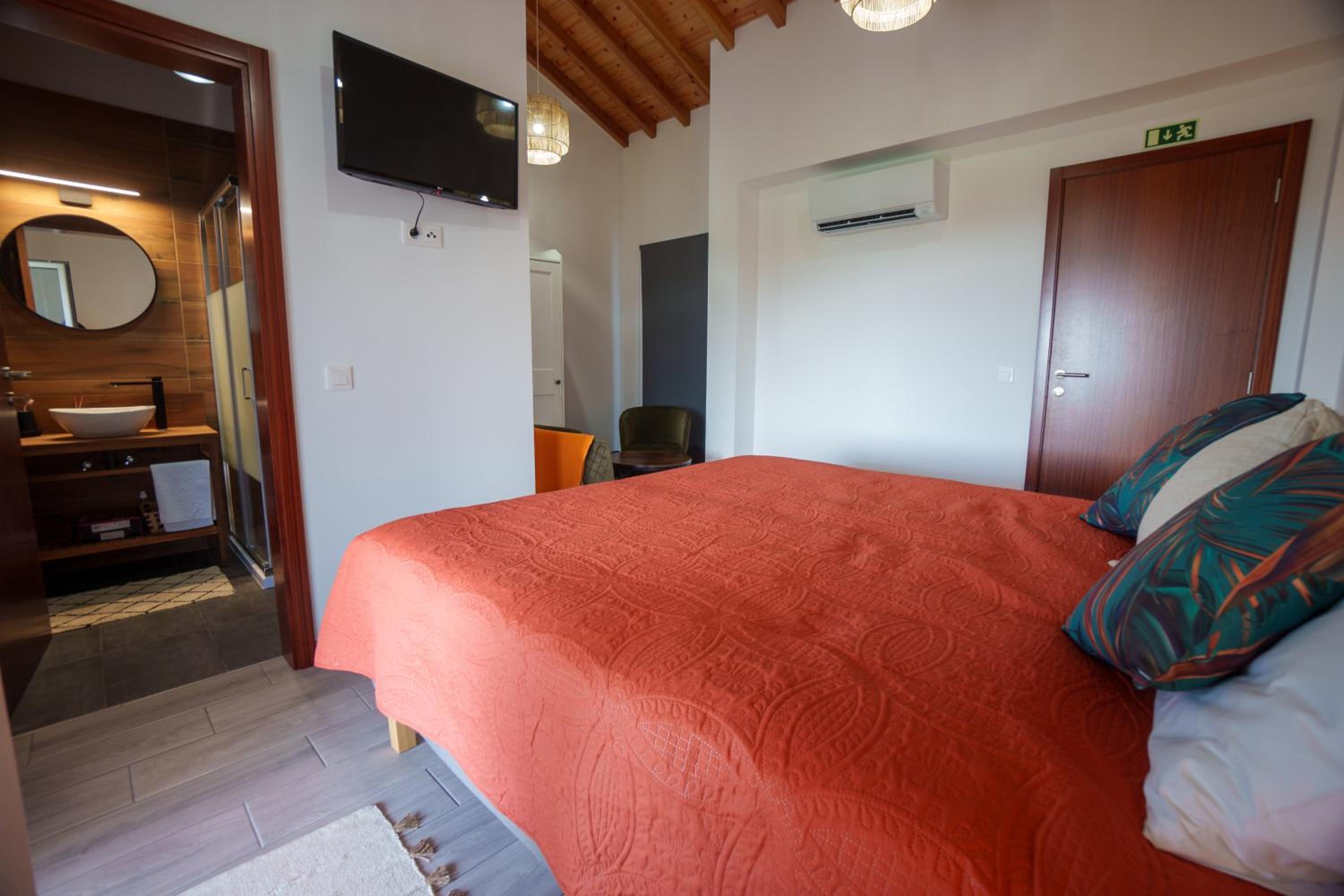 Double Room with Balcony and Sea View photo 2