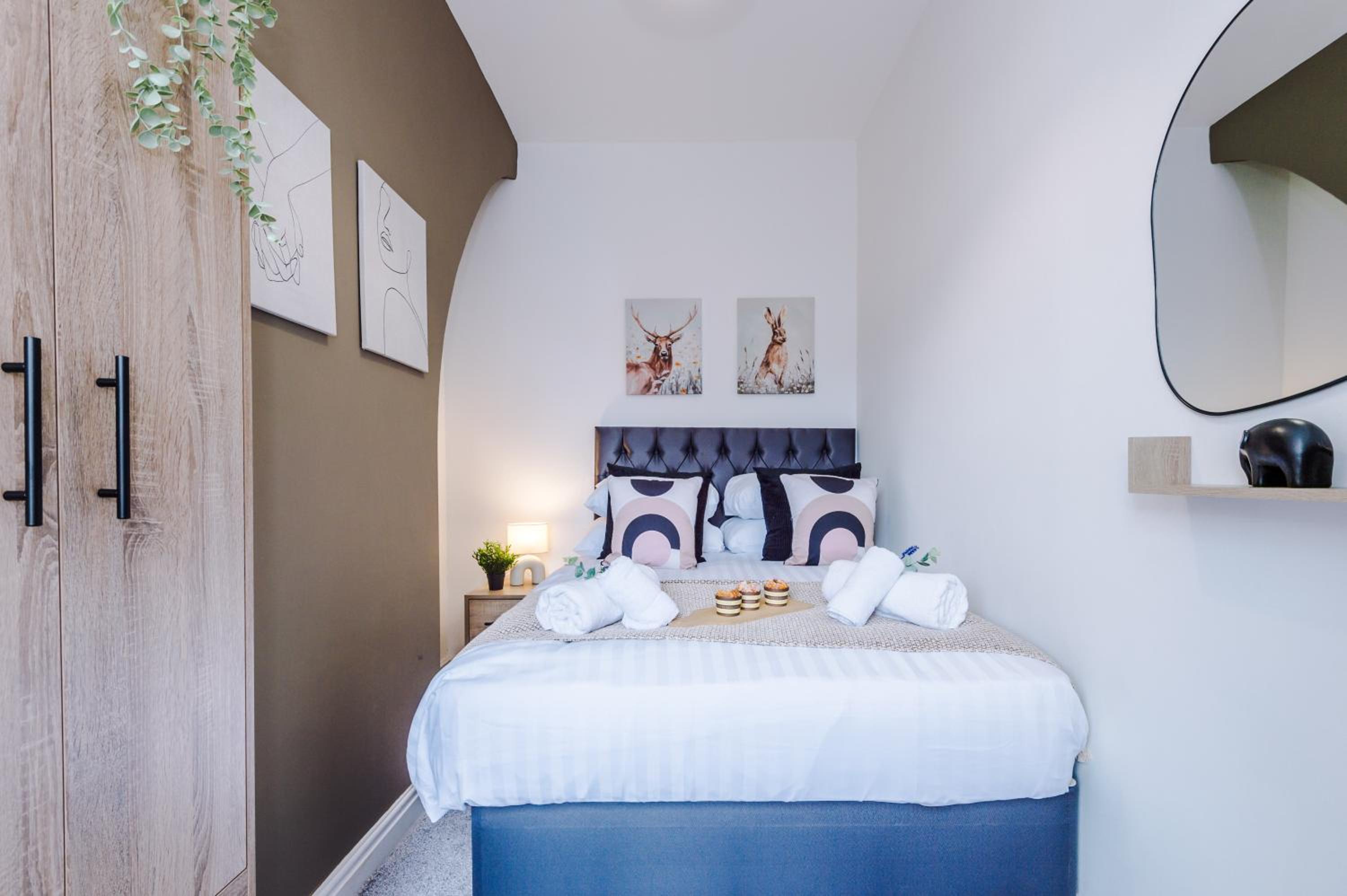 Two-Bedroom House photo 3