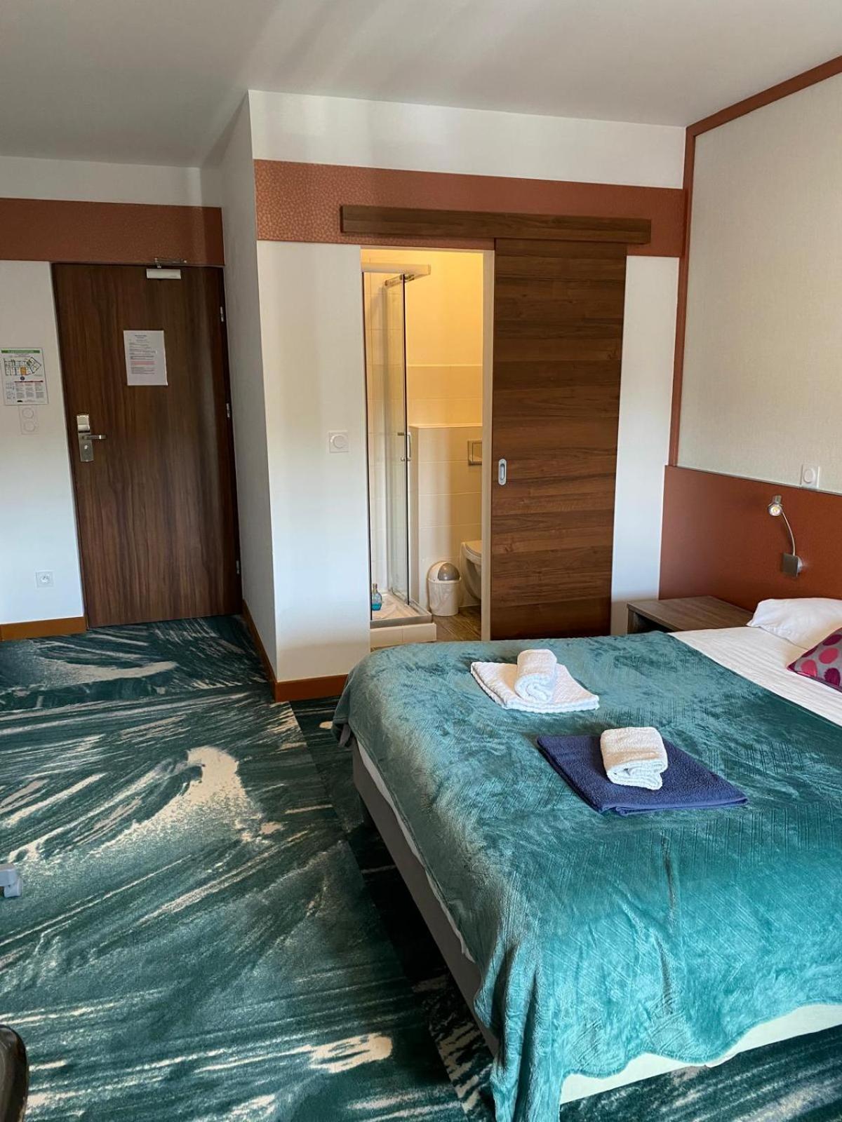 Standard Double Room photo 2