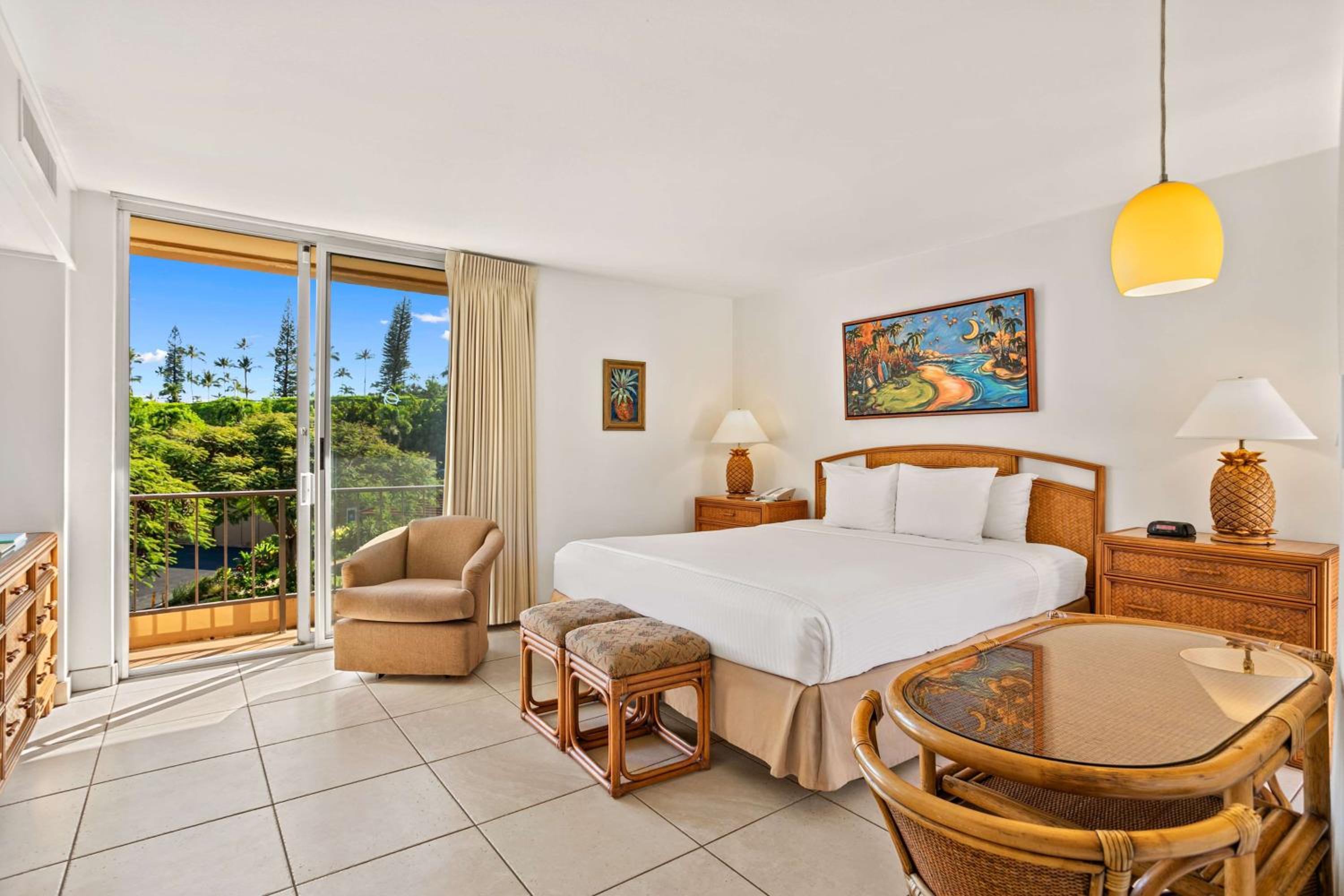 Hotel Room Deluxe