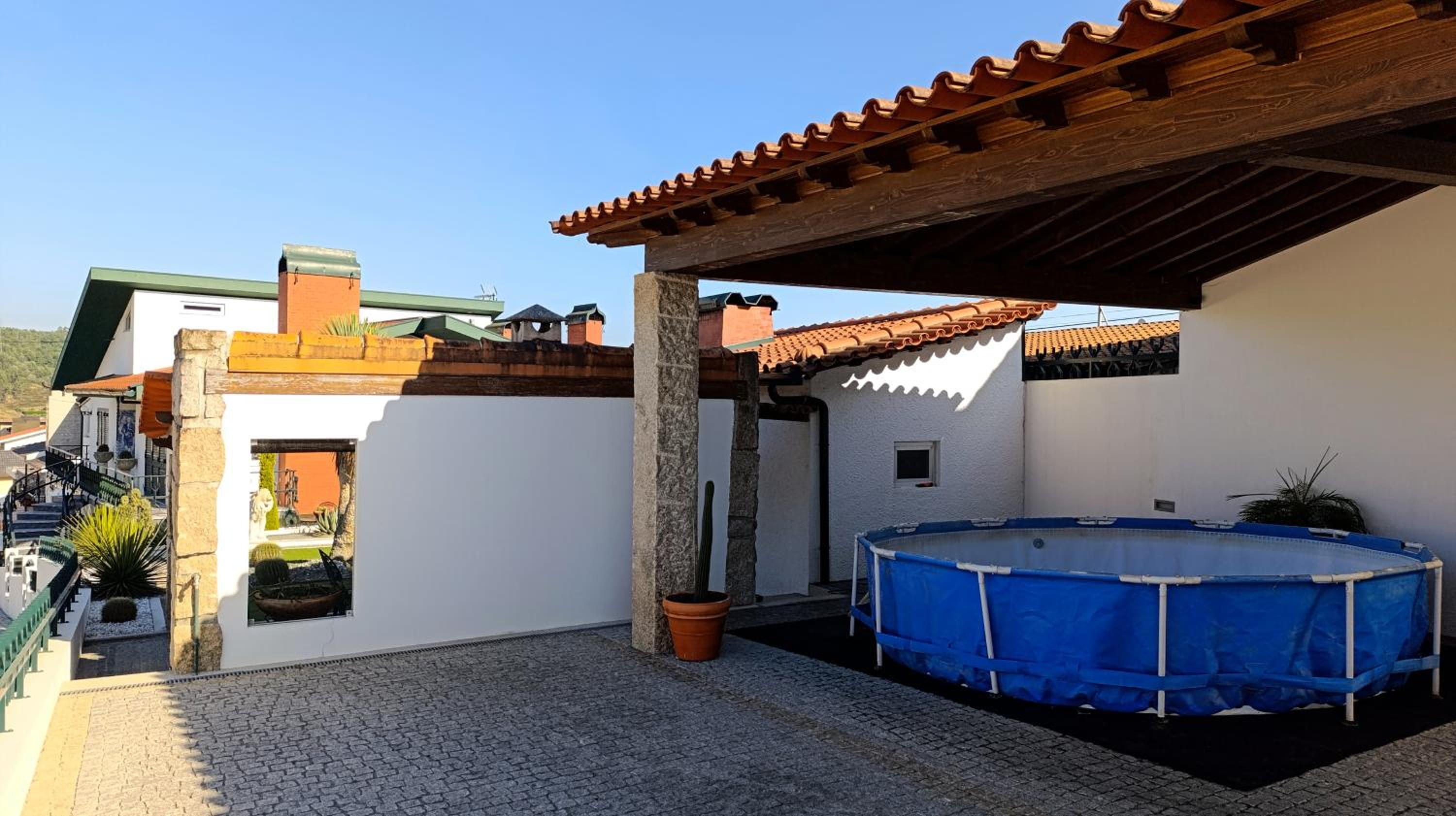 Villa photo 3