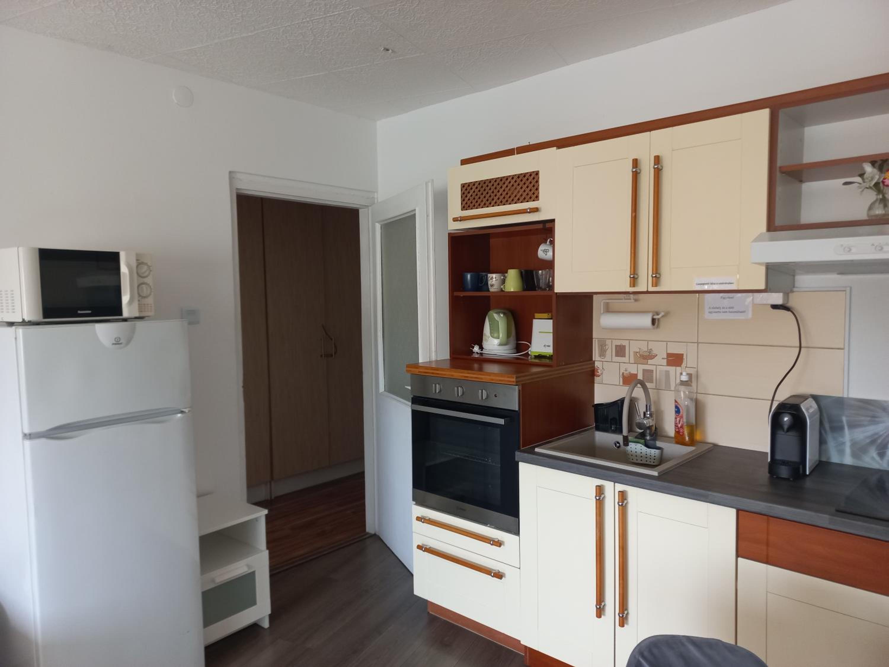 One-Bedroom Apartment - Photo 23