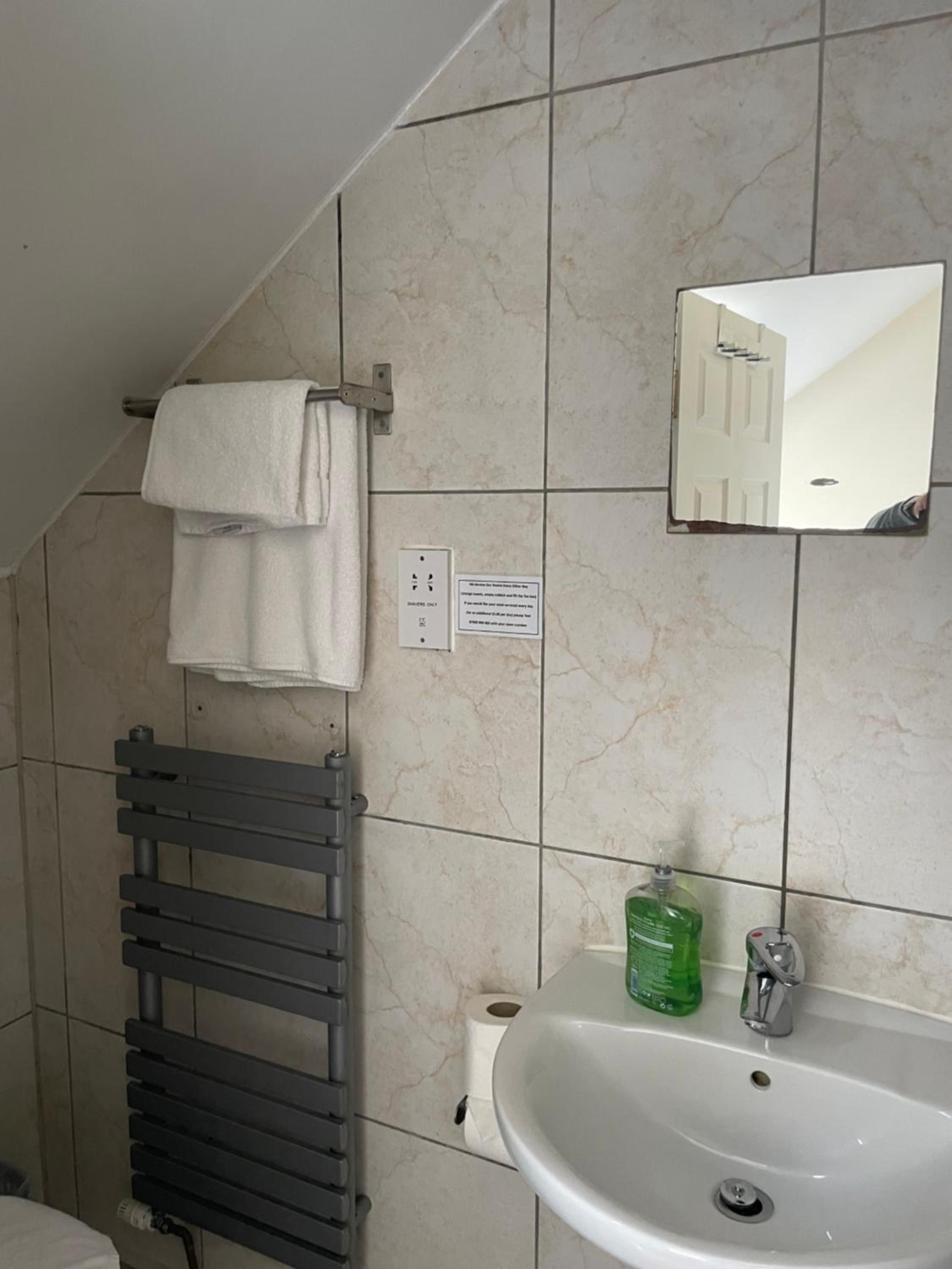 Apartment - Ground Floor - Photo 2