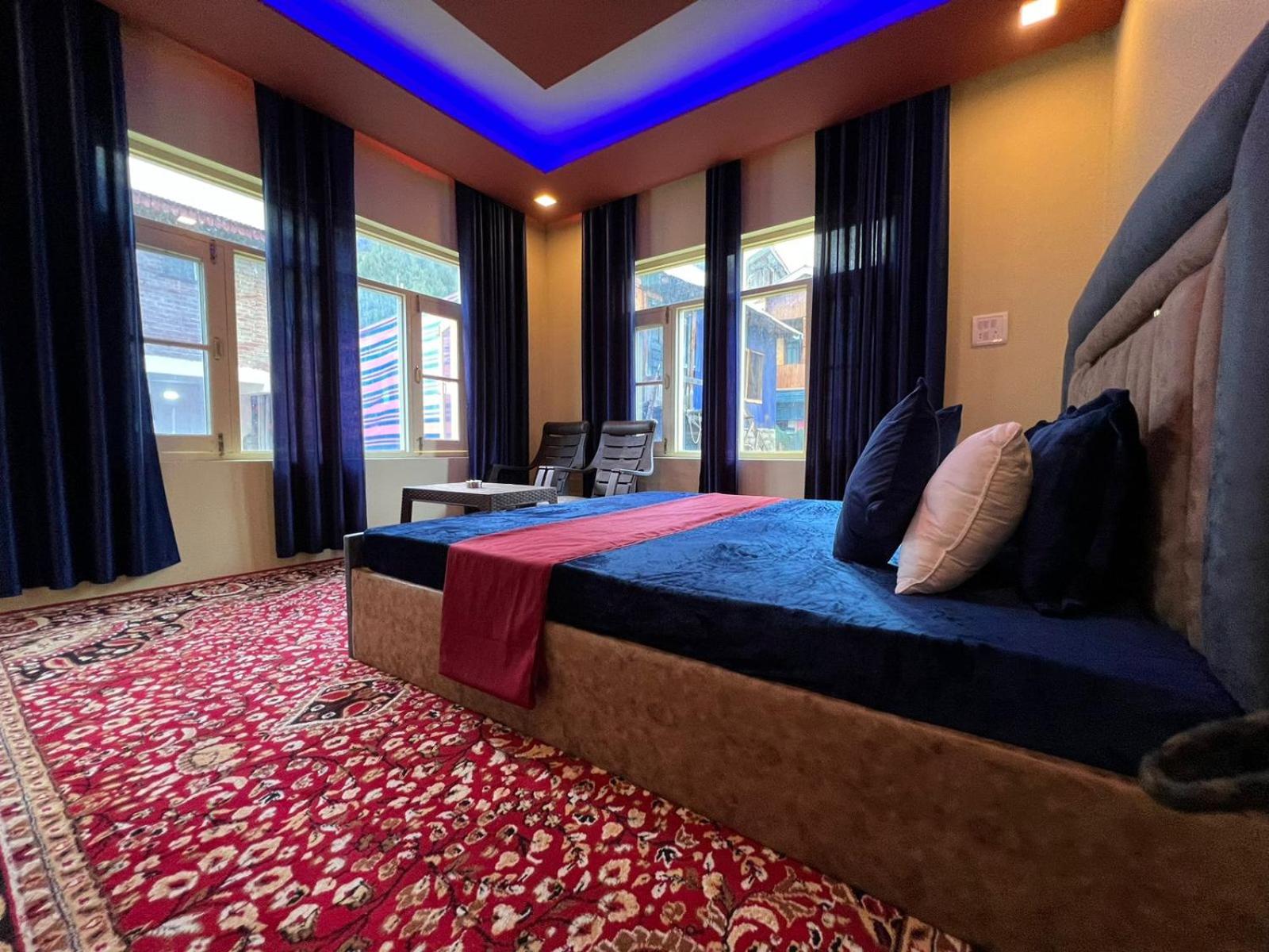 Deluxe Double Room photo 2