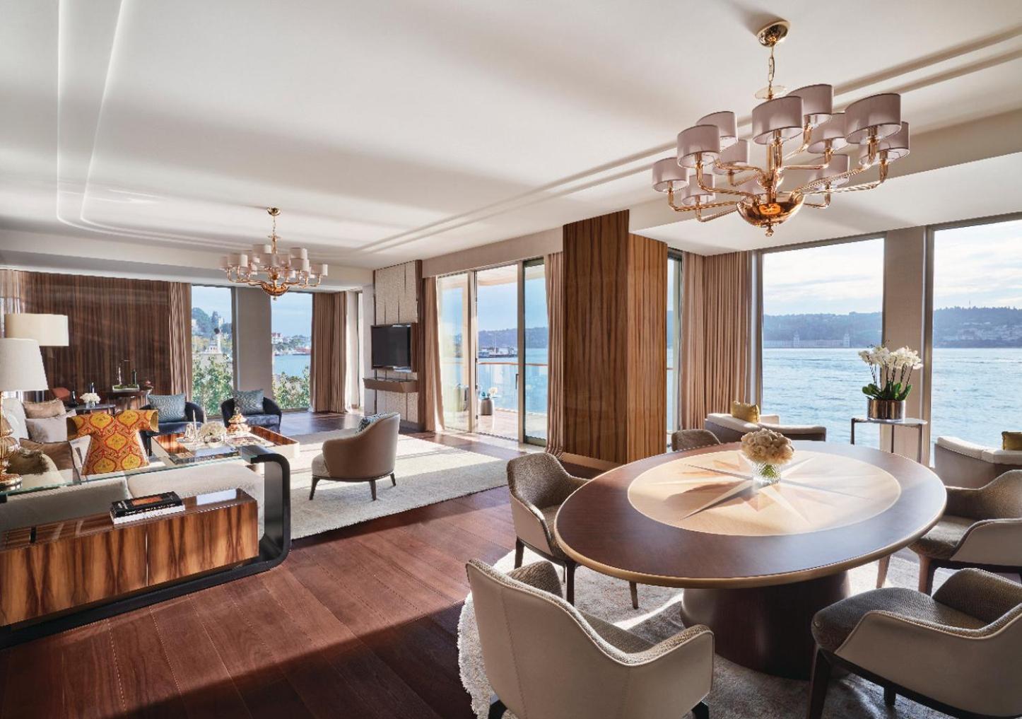 Mandarin Bosphorus Suite photo 3