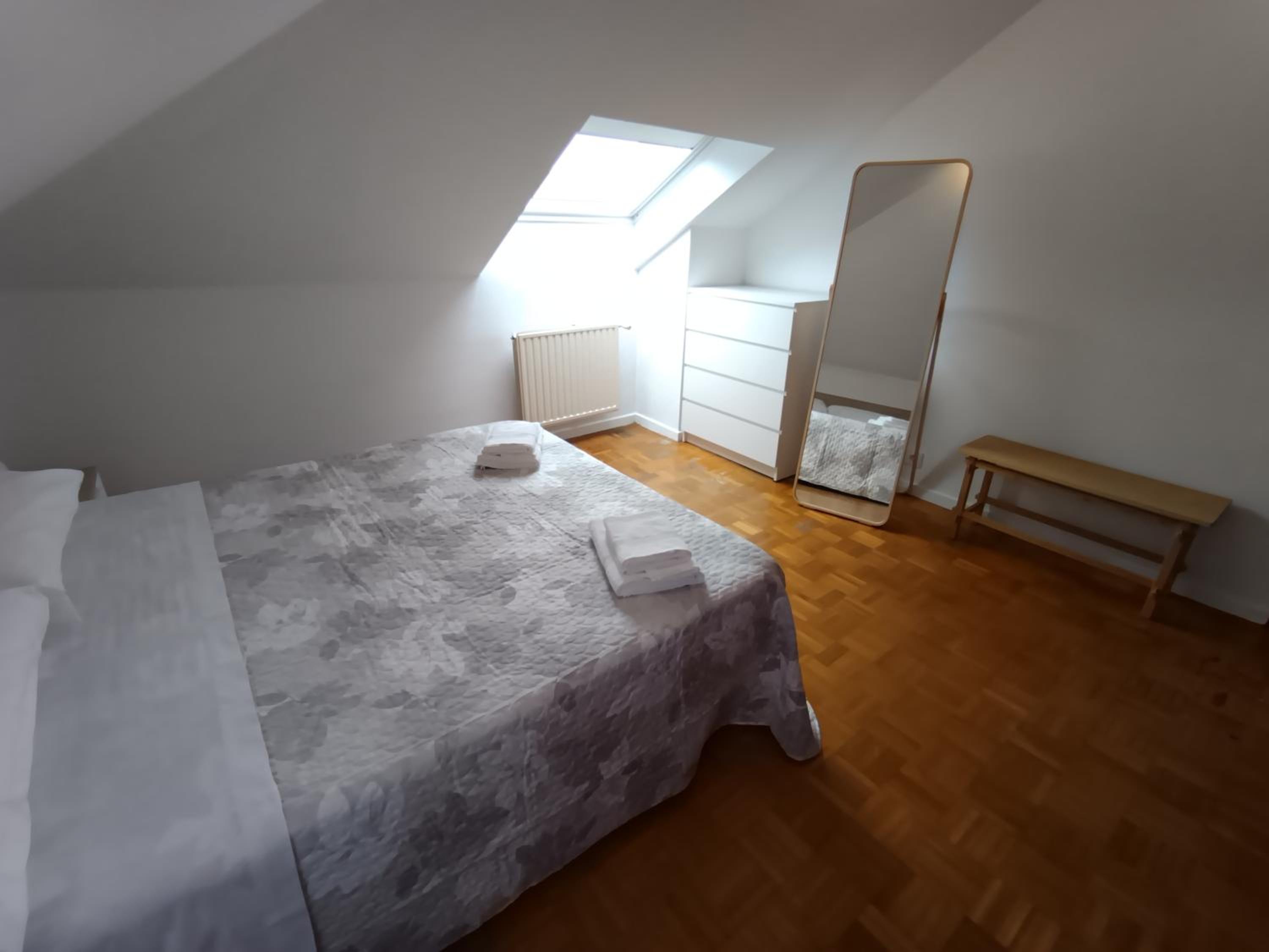 Three-Bedroom Apartment photo 3