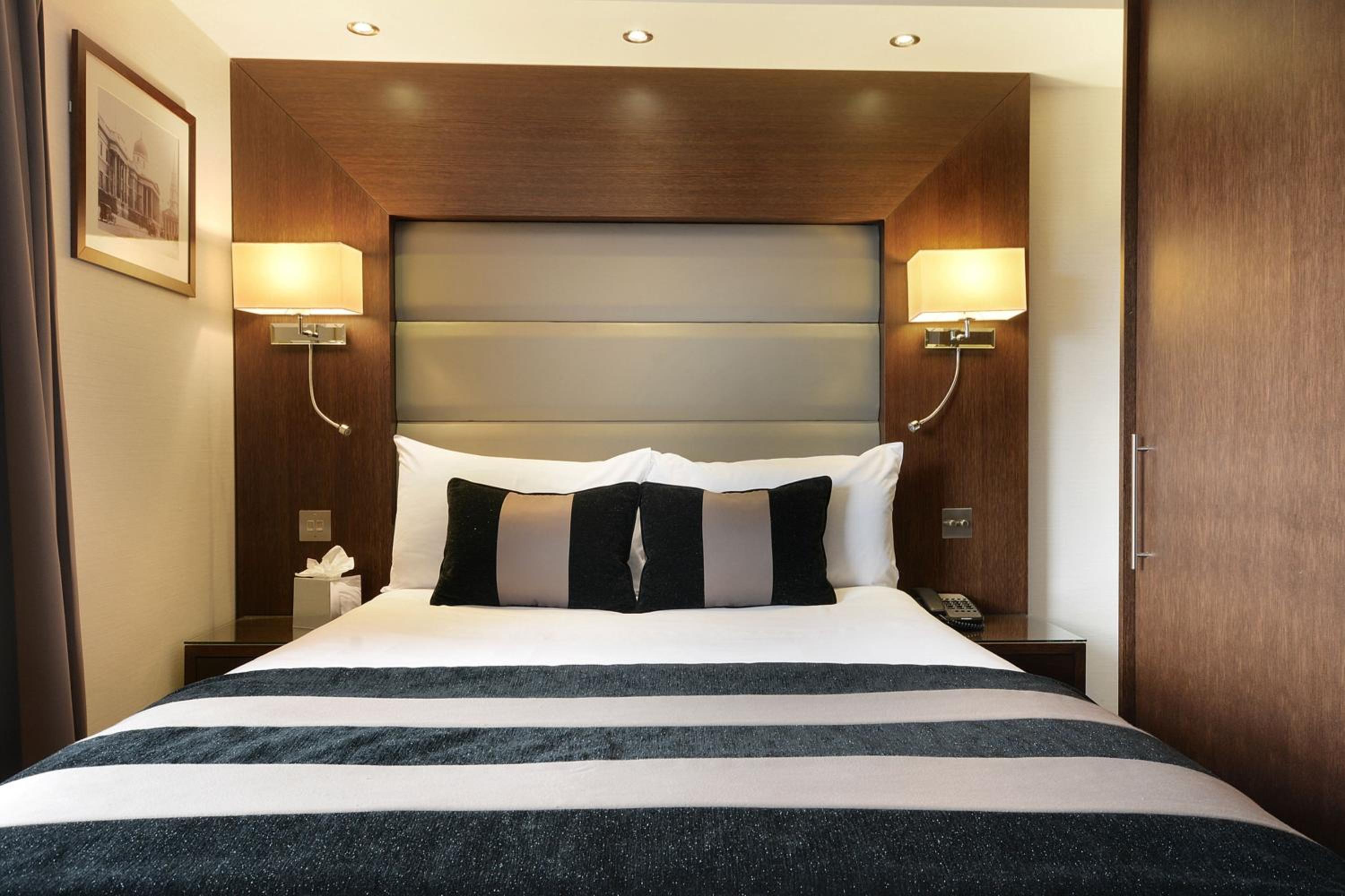 The Cura Luxe photo 1