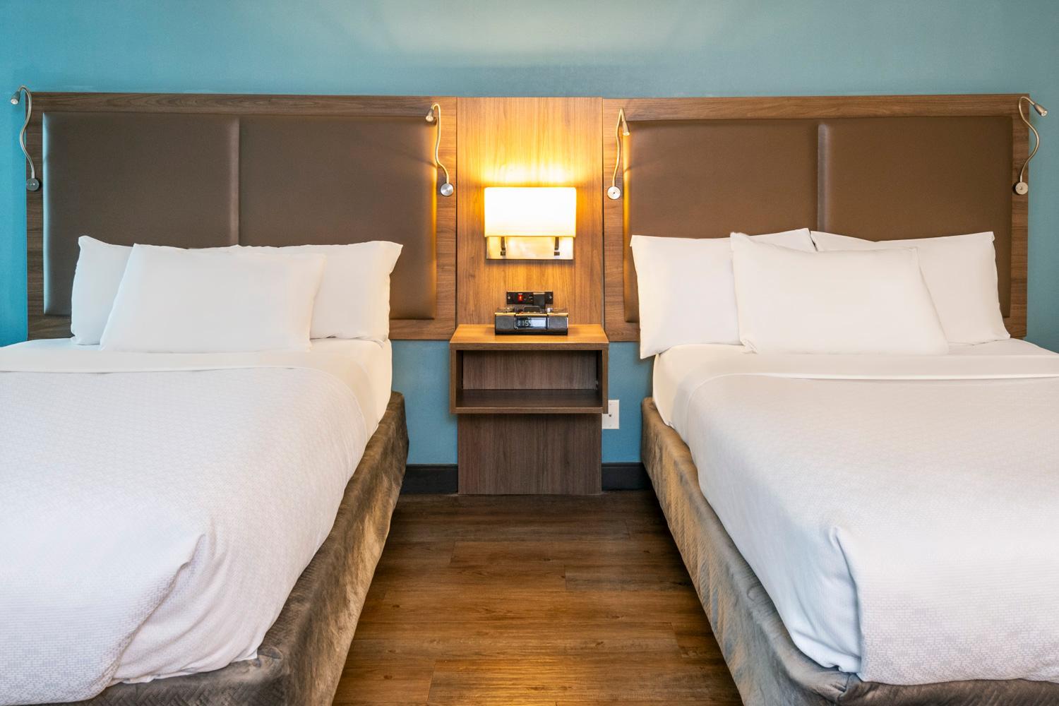 Double Room with Two Double Beds - Non-Smoking - Photo 3
