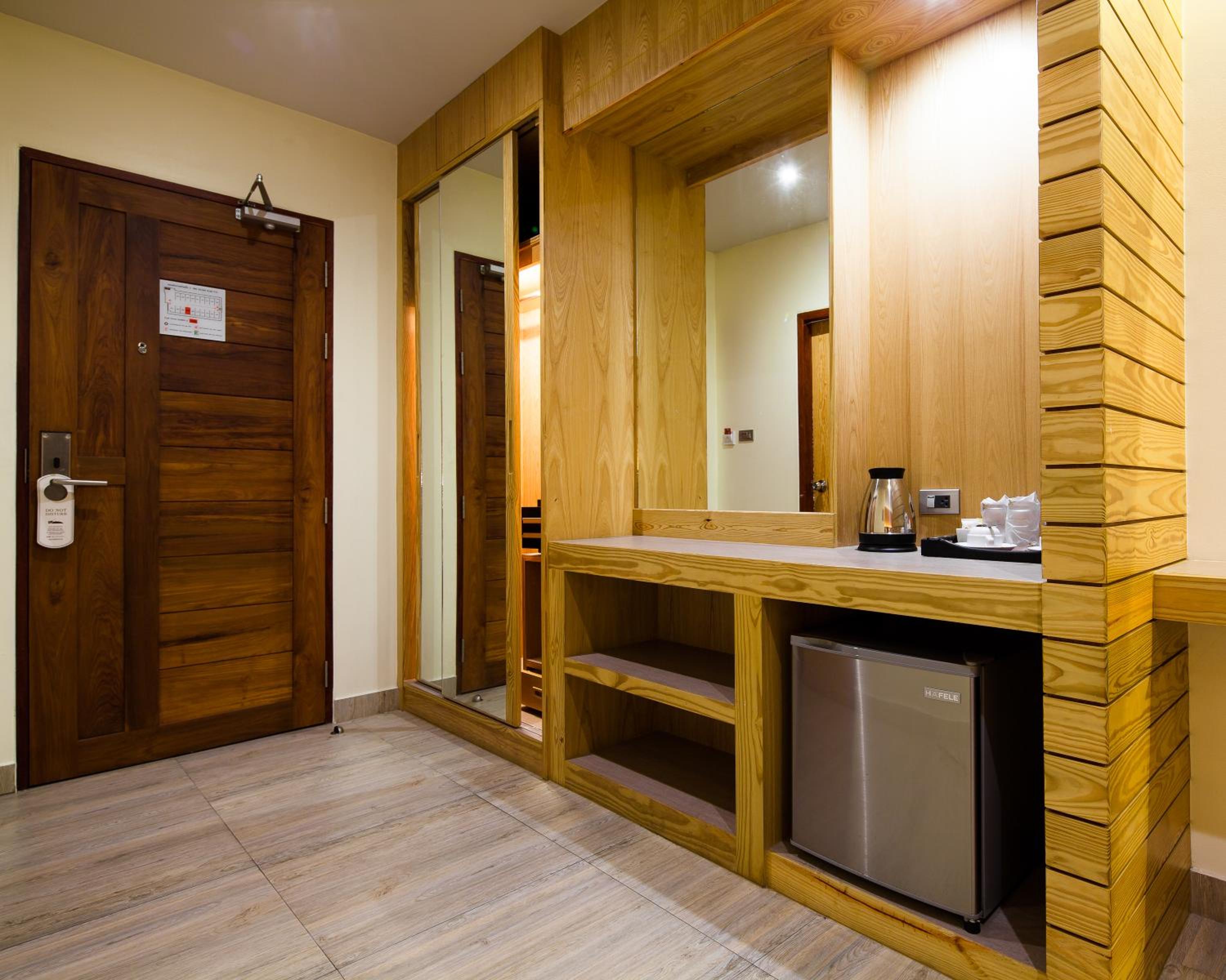 Deluxe Ocean Room