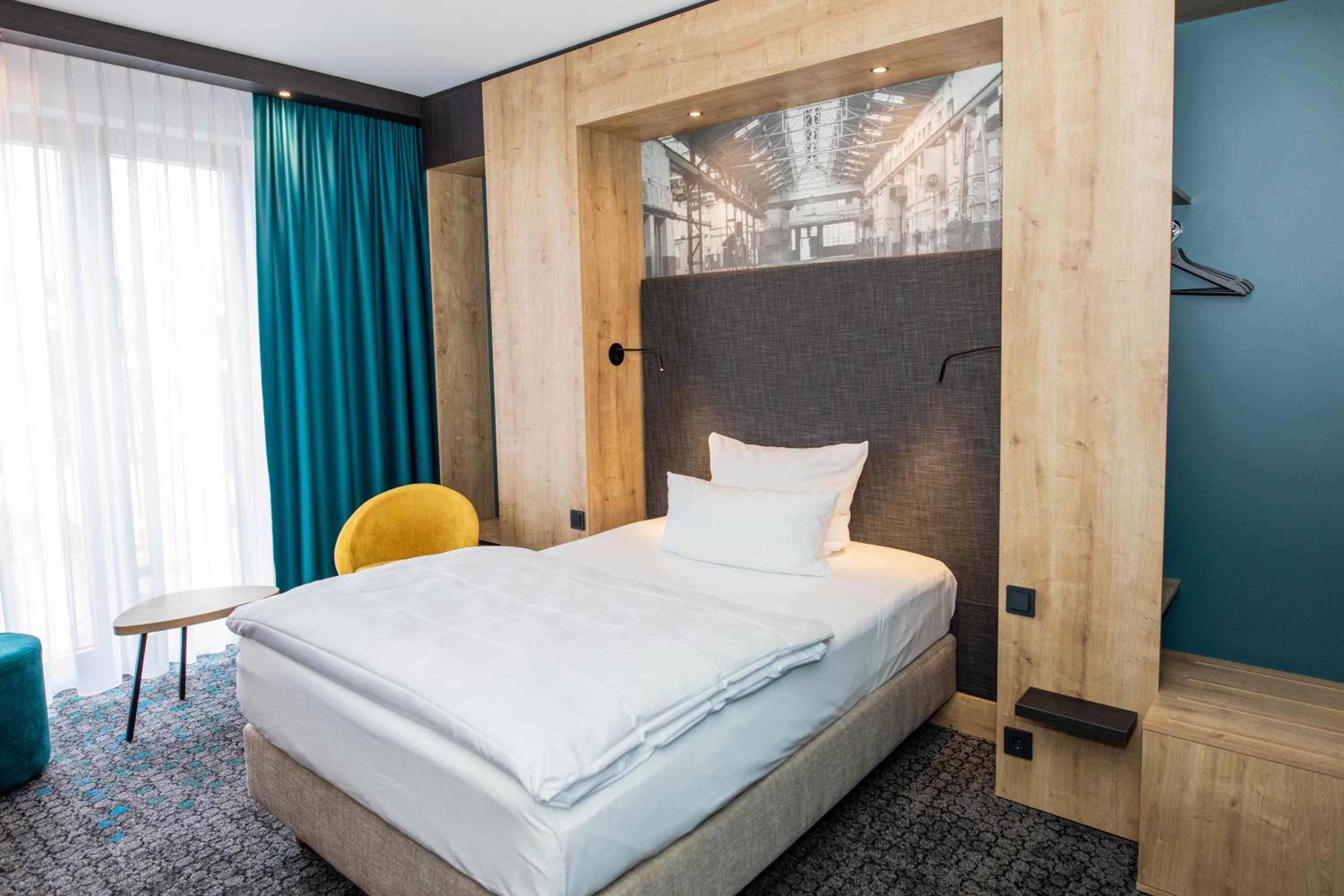 Standard Single Room