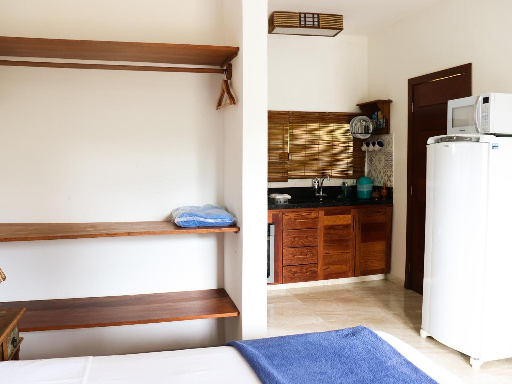 Studio Apartment - Photo 17