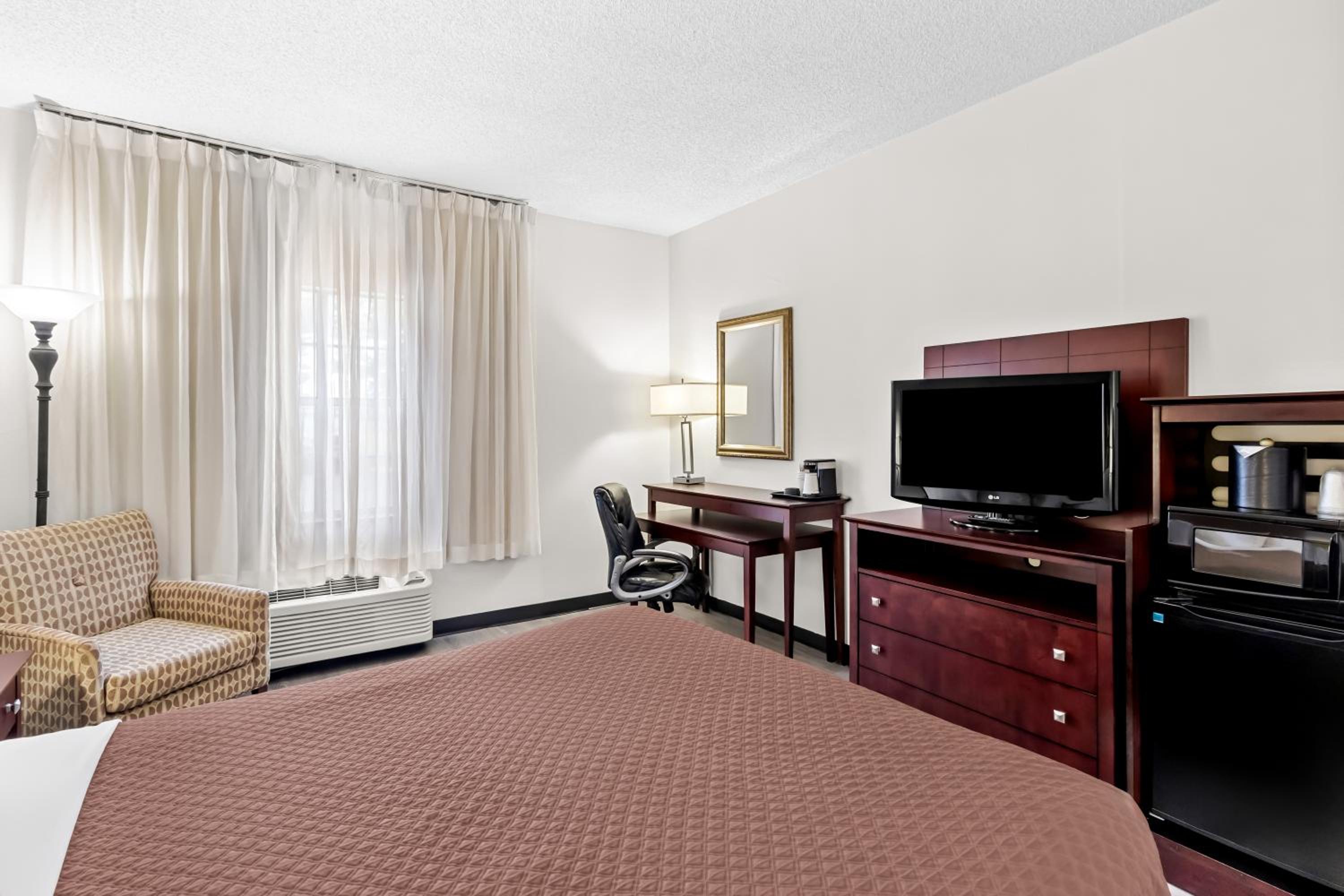 Queen Room - Disability Access photo 1