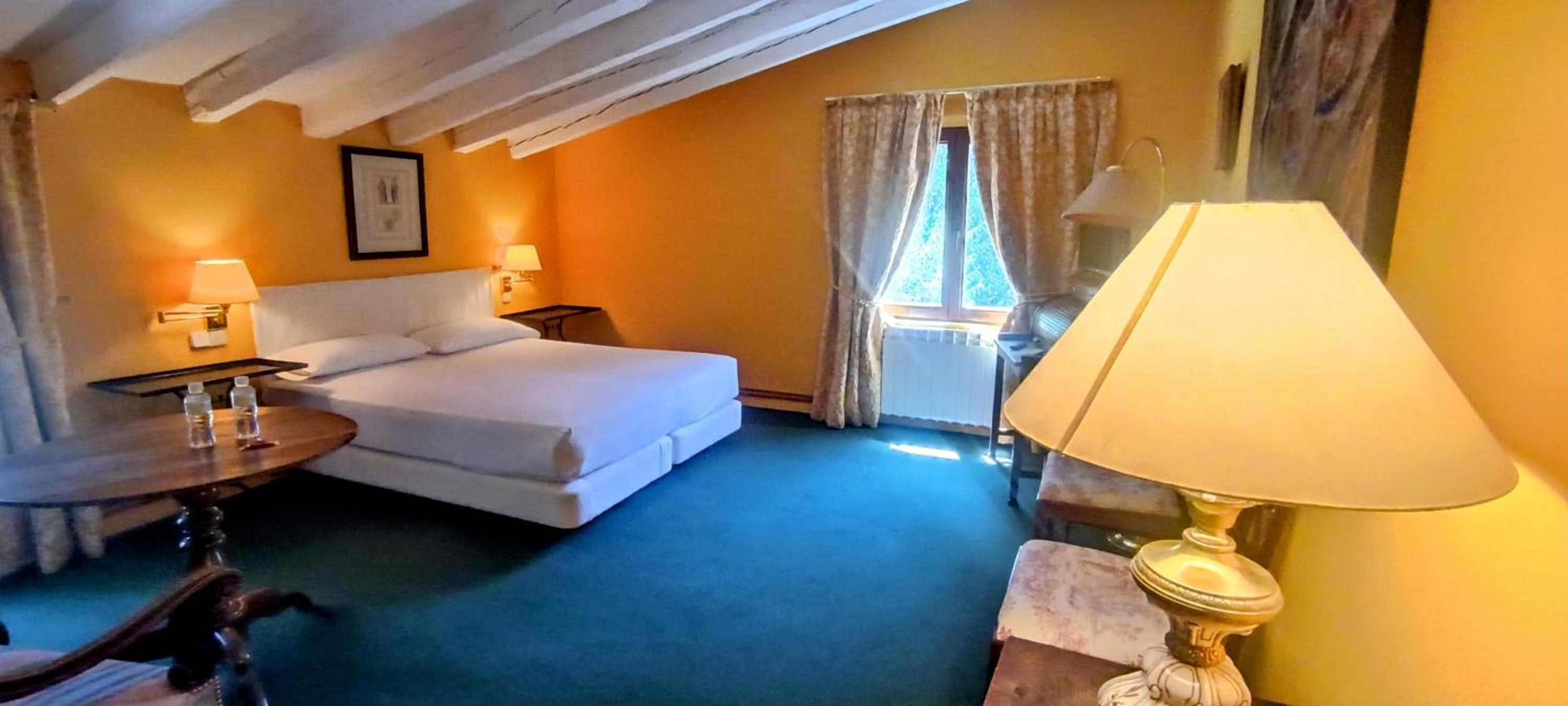 Double Room - Photo 8