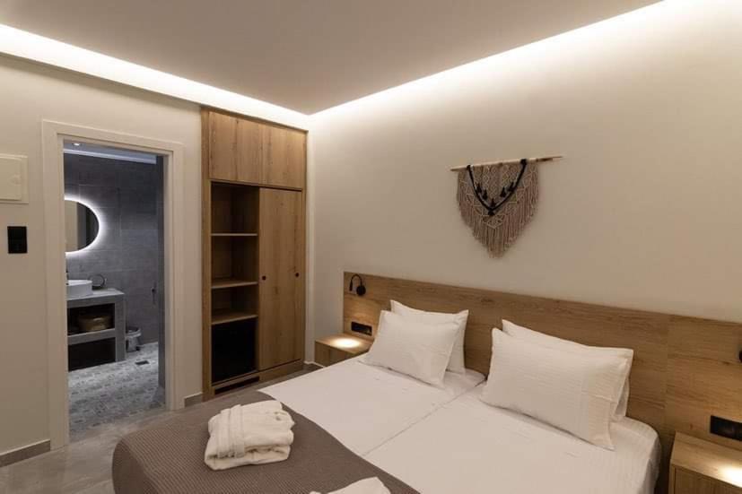 Deluxe Double Room with Extra Bed