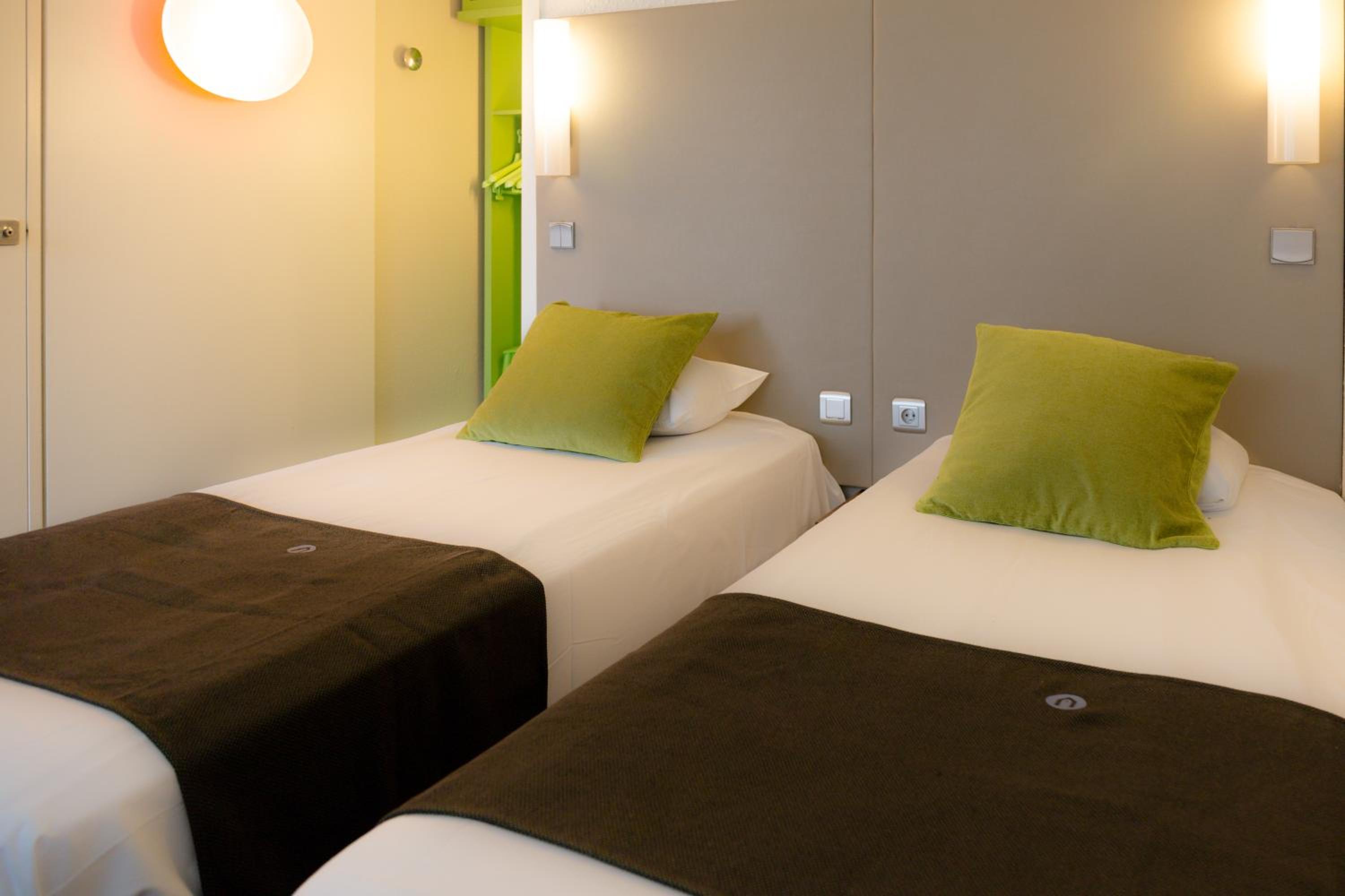 Twin Room - Photo 5