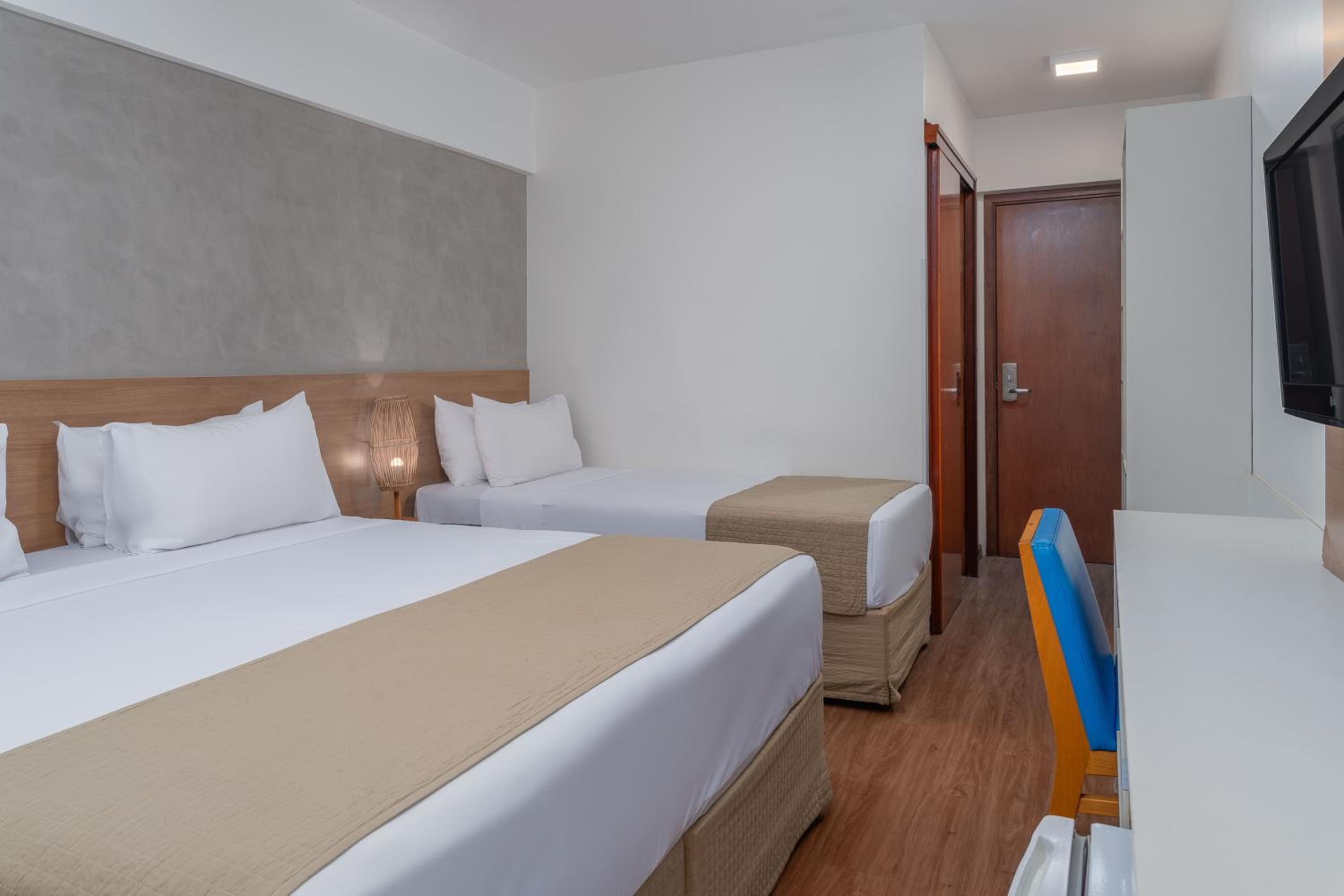 Double Room with Extra Bed photo 1