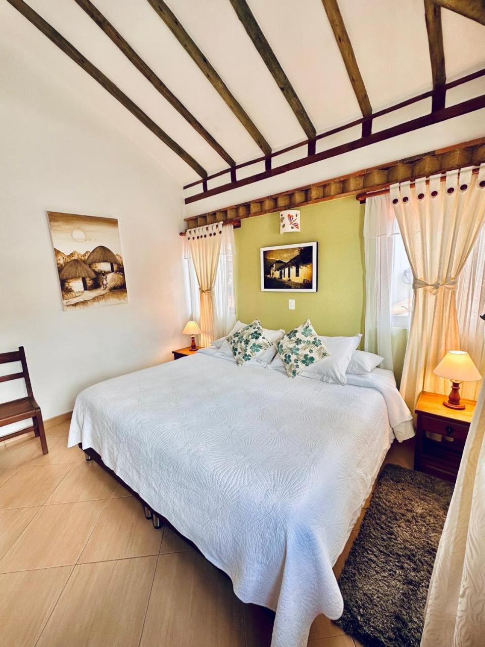 King Suite with Balcony photo 1