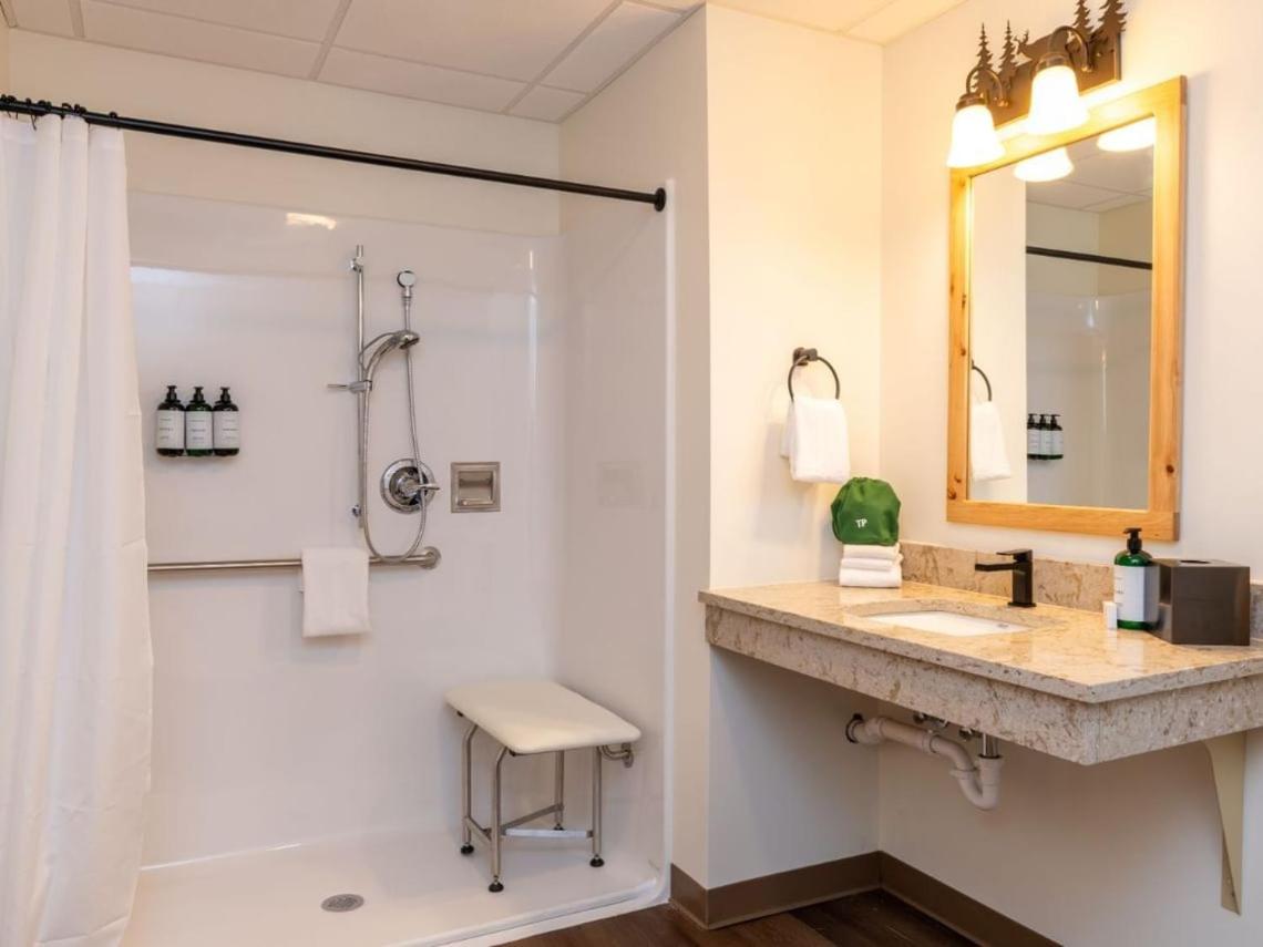 Single Room - Disability Access photo 3
