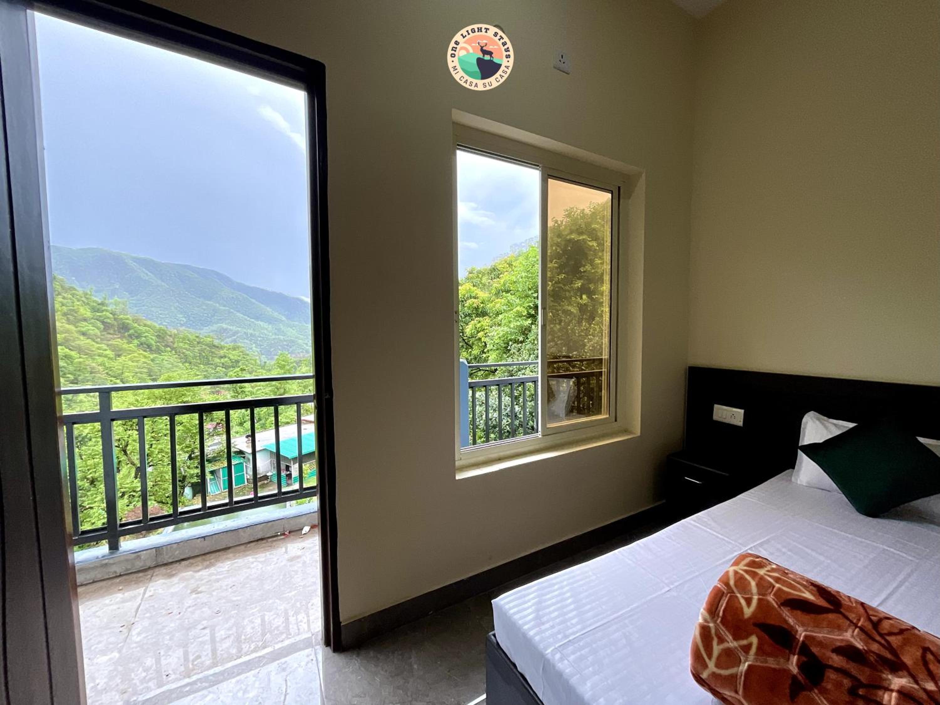 Deluxe Room - Photo 4