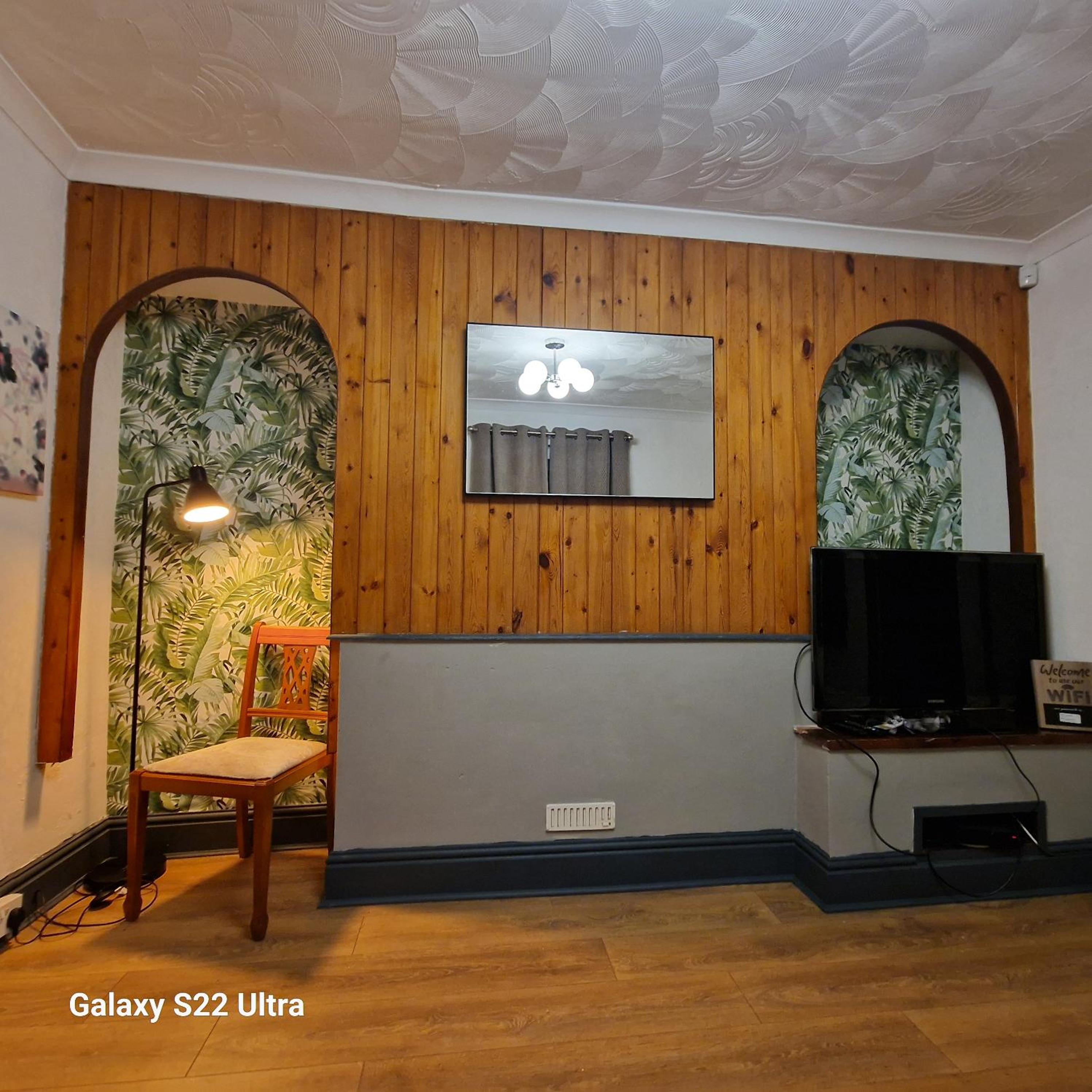 Apartment photo 2