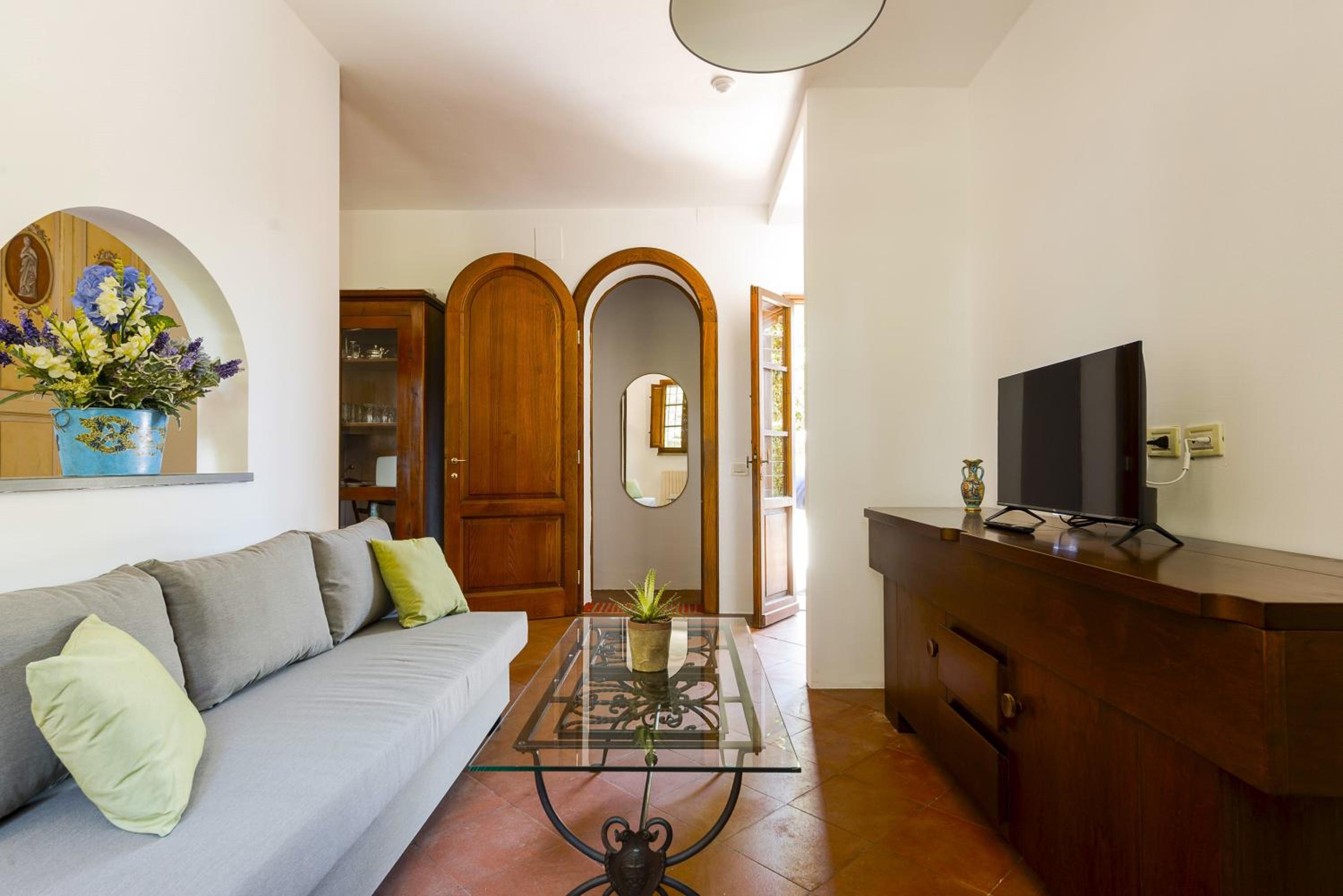 One-Bedroom Apartment With Garden View photo 1
