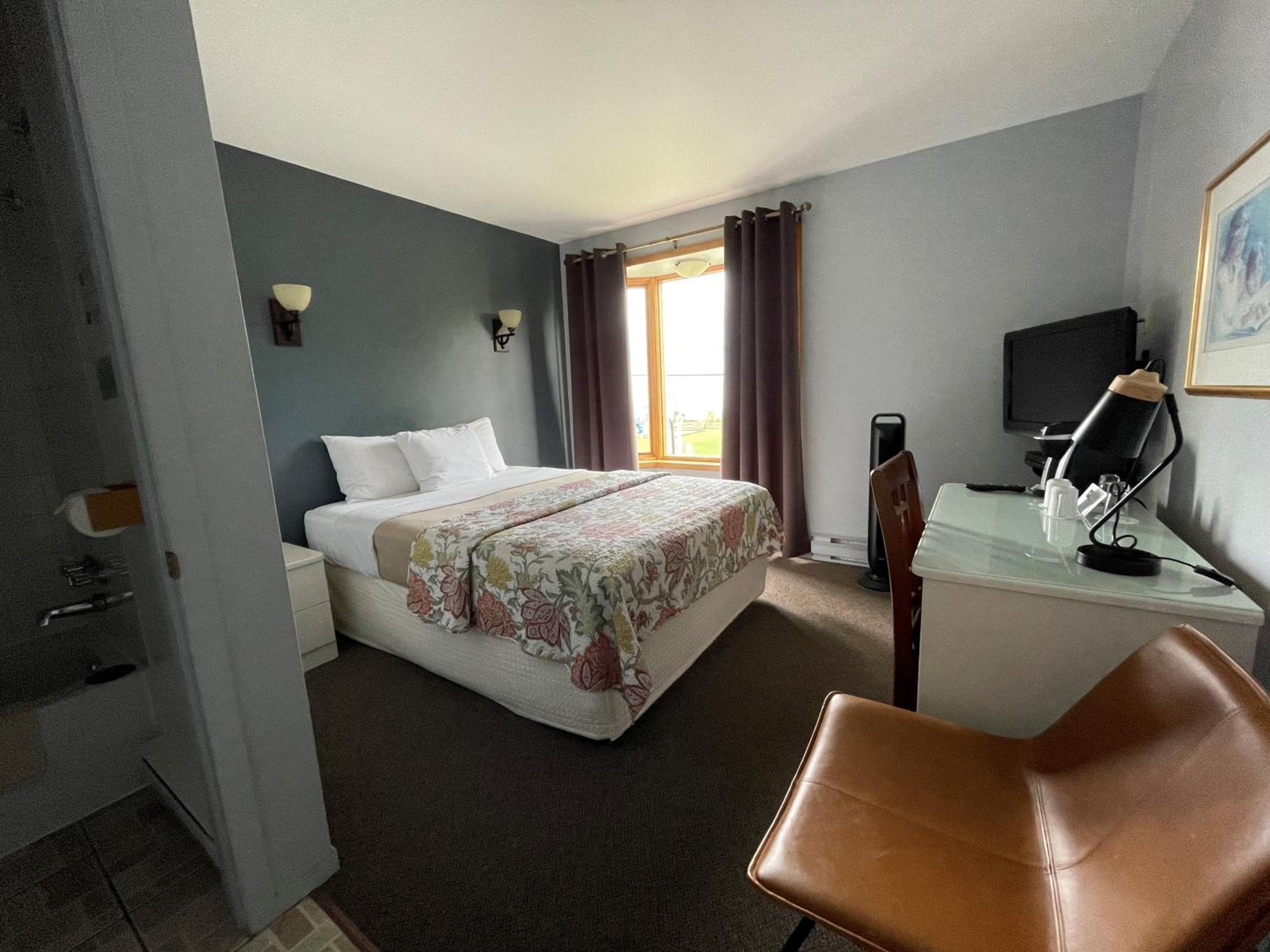 Queen Room with Sea View photo 1