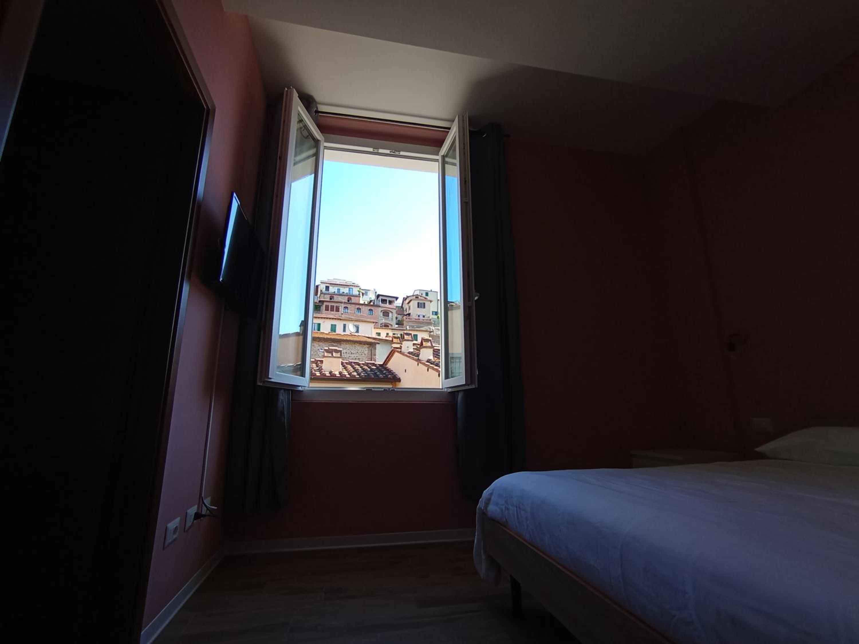 Double Room with Private Bathroom photo 3