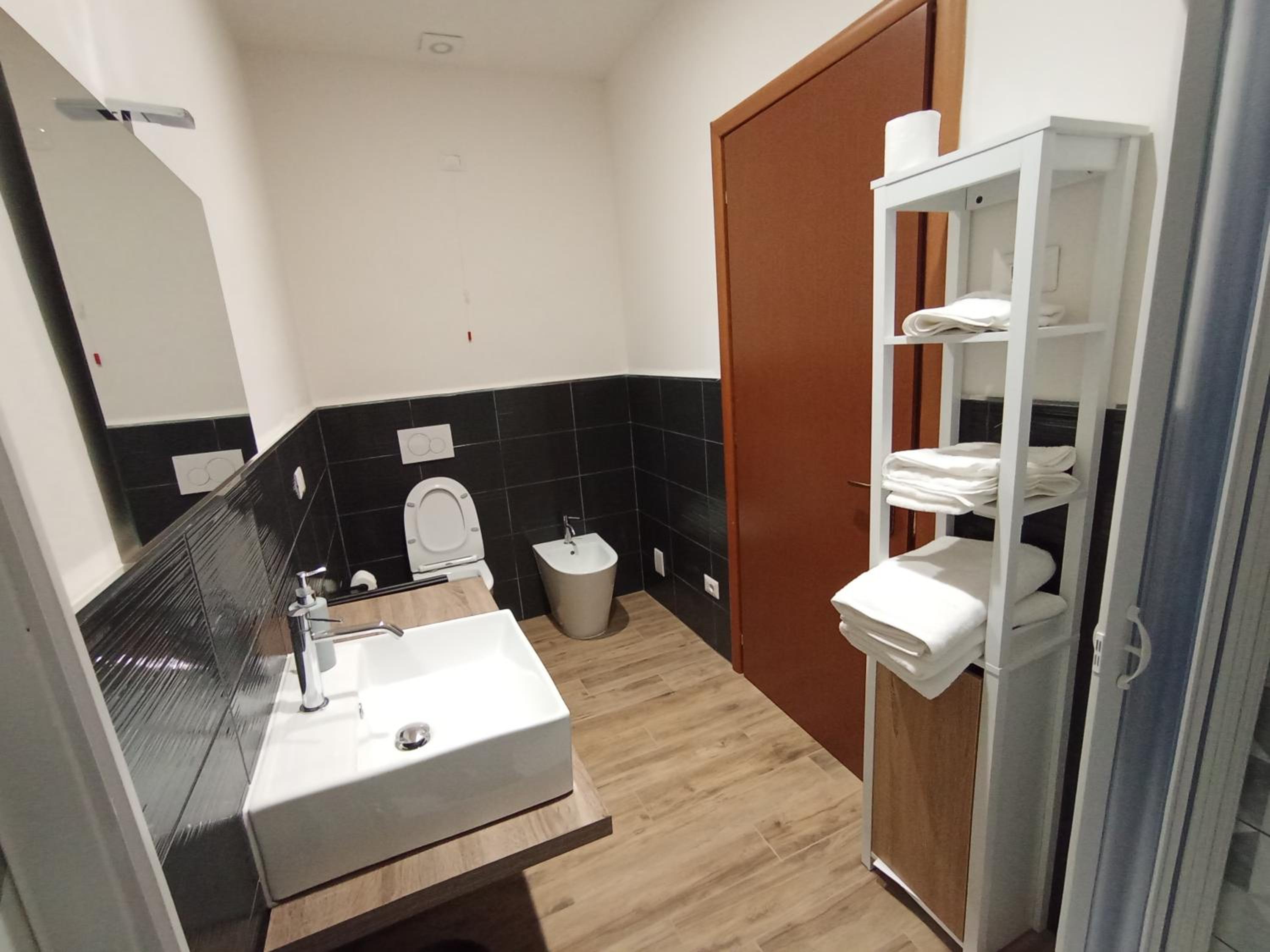 Double Room with Private Bathroom photo 3