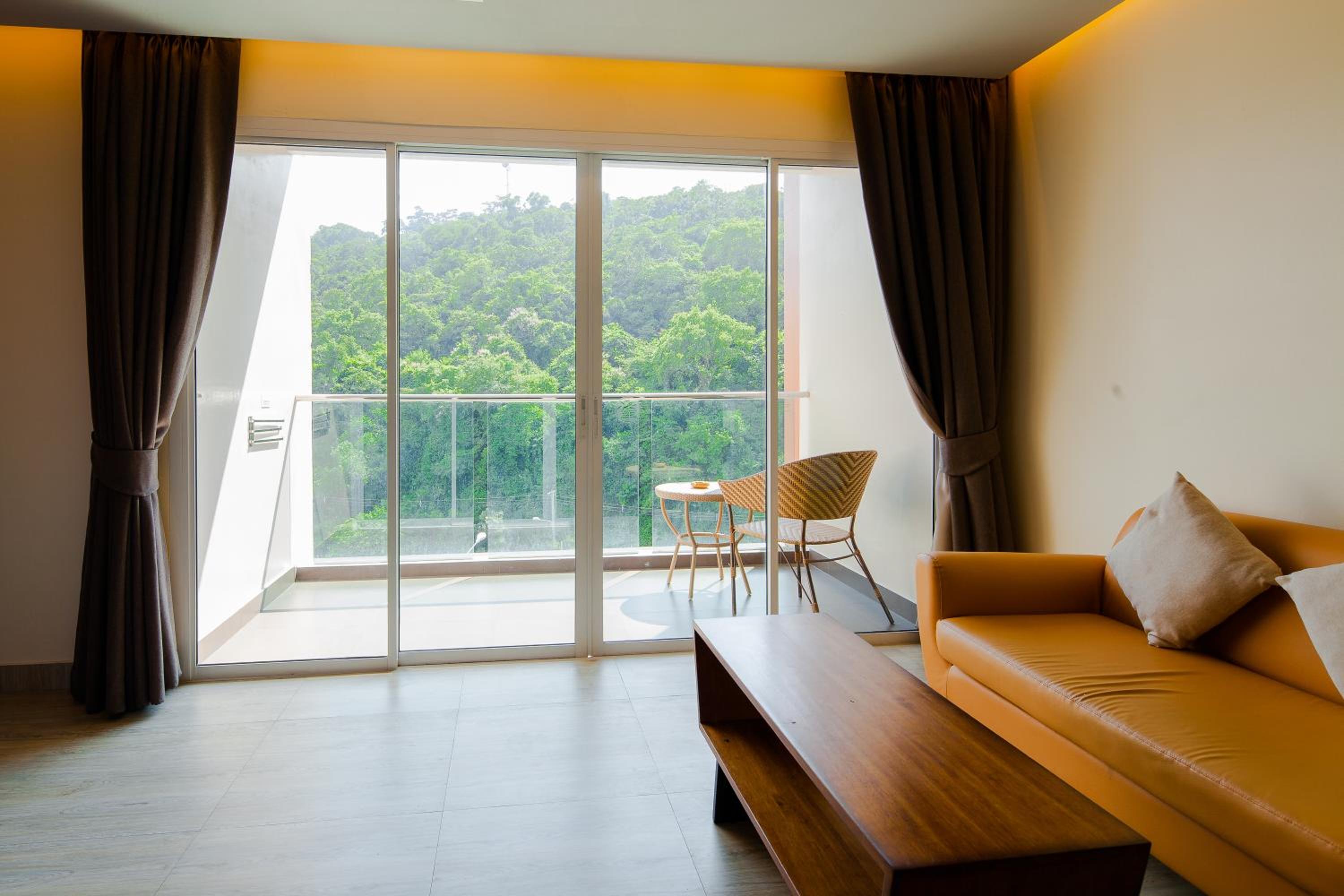 Triple Room with Mountain View
