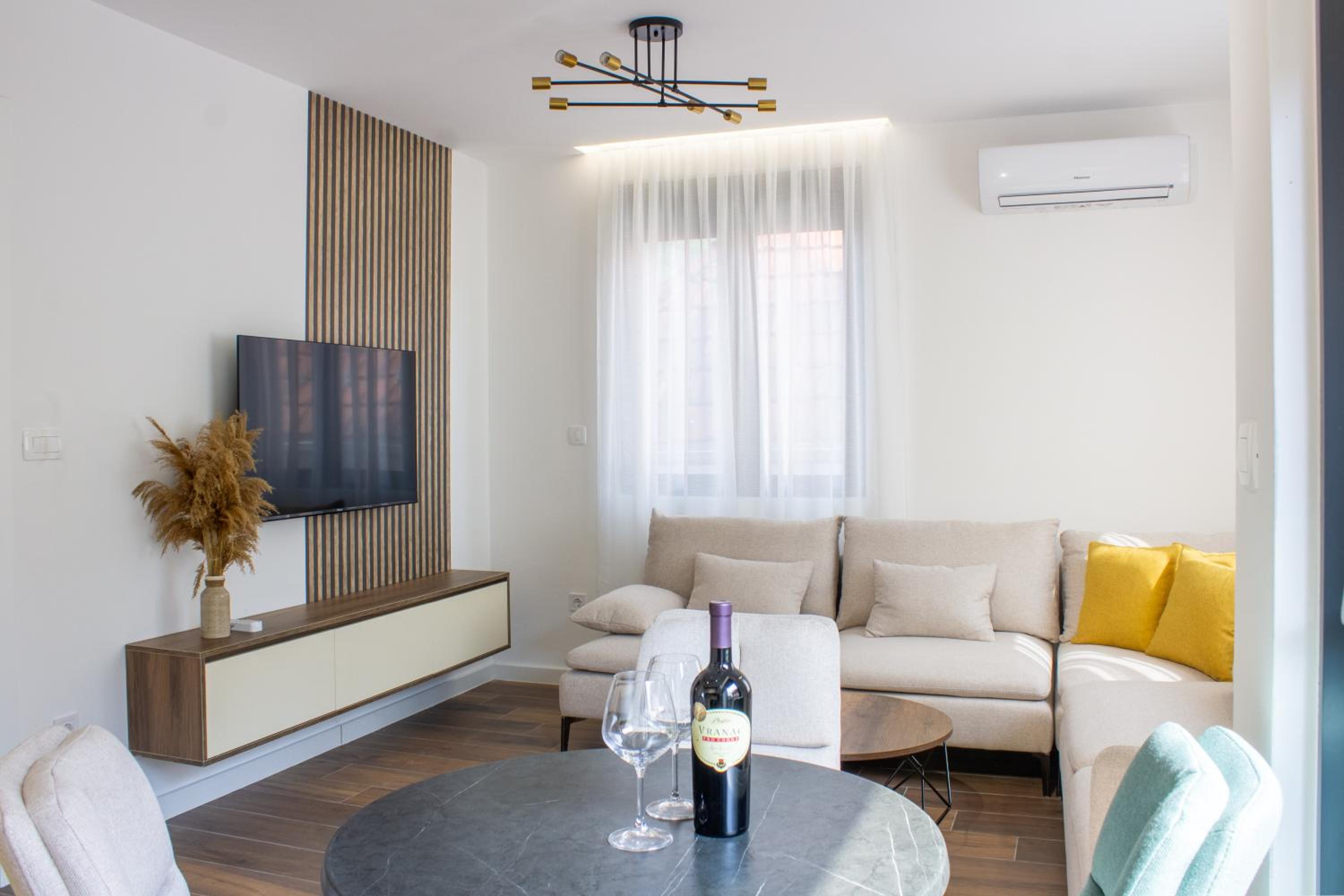 One-Bedroom Apartment With Terrace photo 1