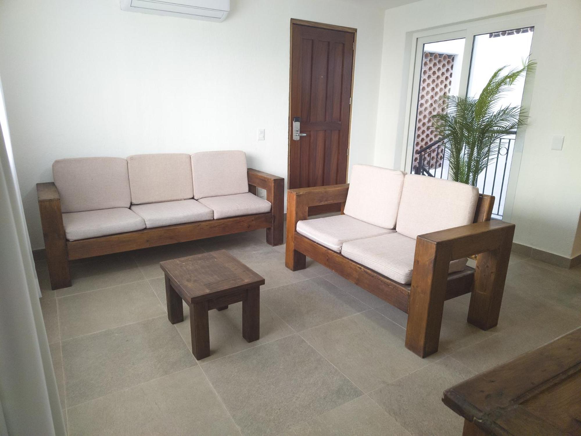 One-Bedroom Apartment - Photo 3